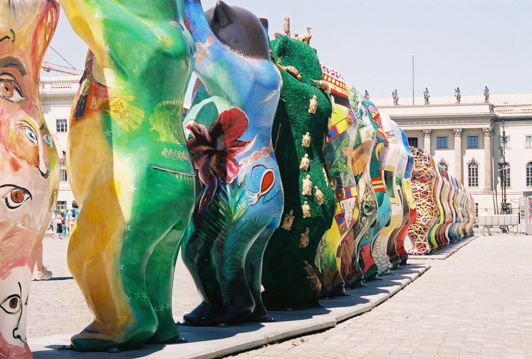 United Buddy Bears booty shot!