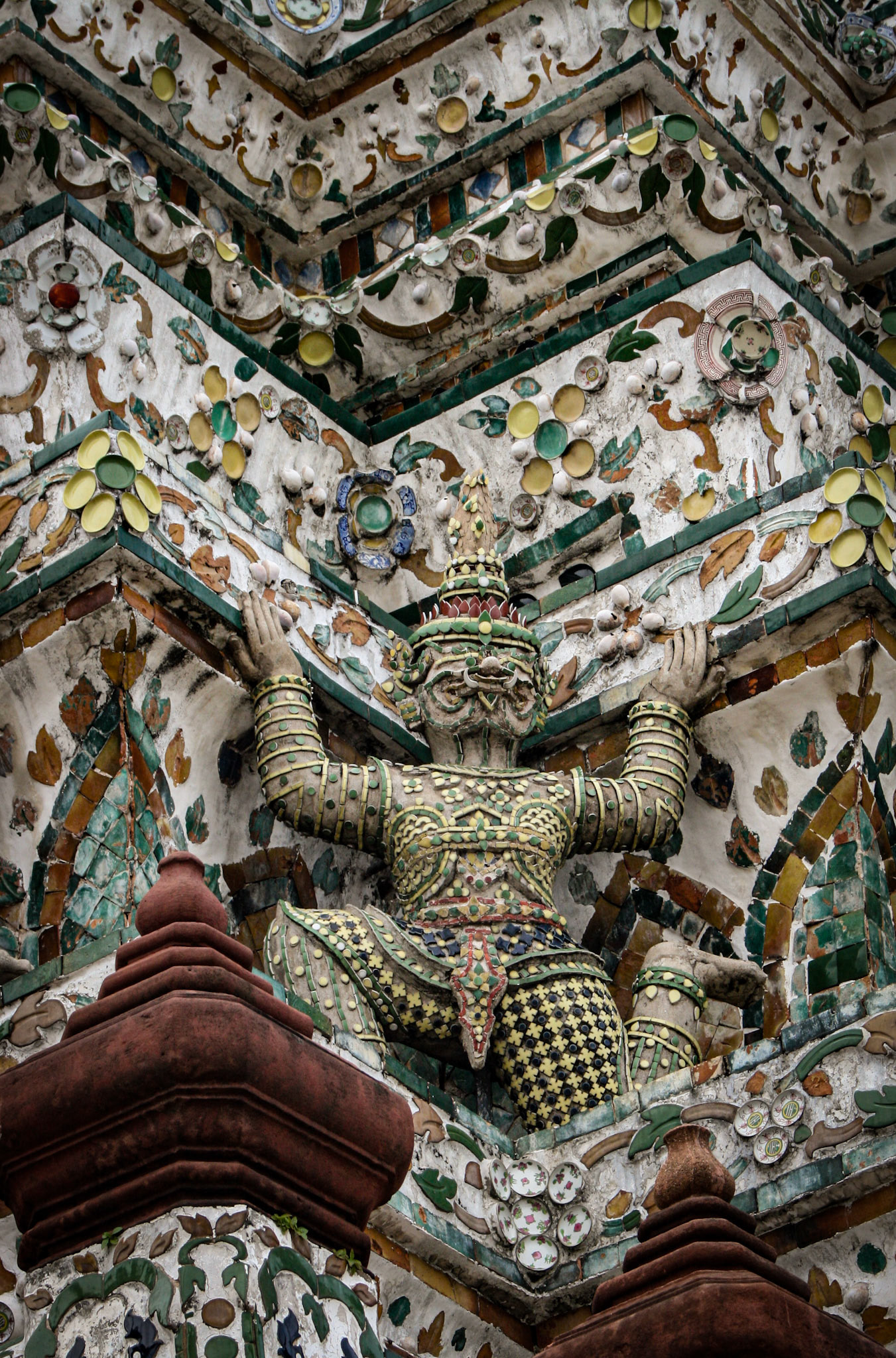 Architectural detail, Wat Arun, Temple of Dawn, Bangkok, Thailand 