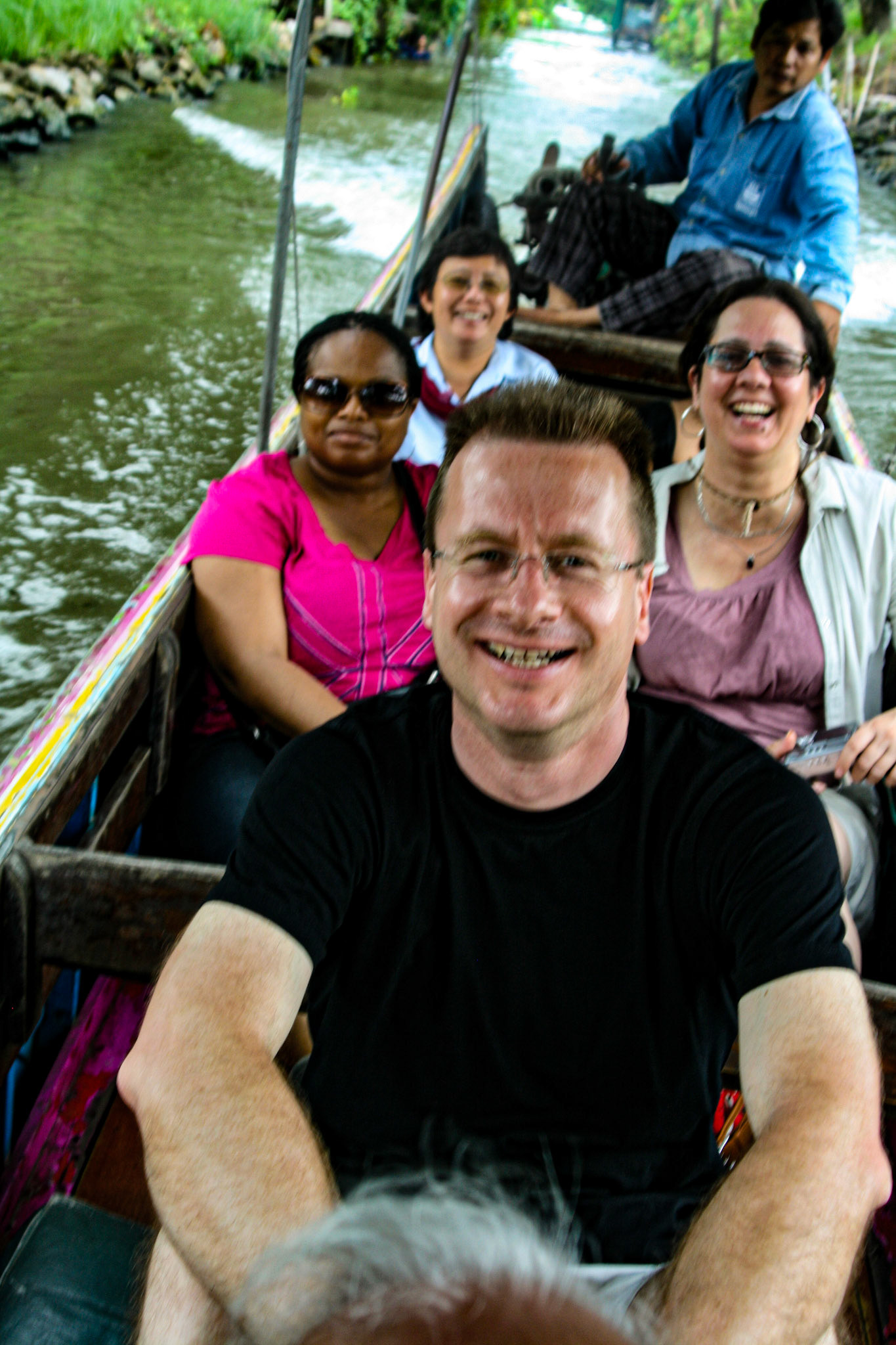 On our way to Damnoen Saduak Floating Market .