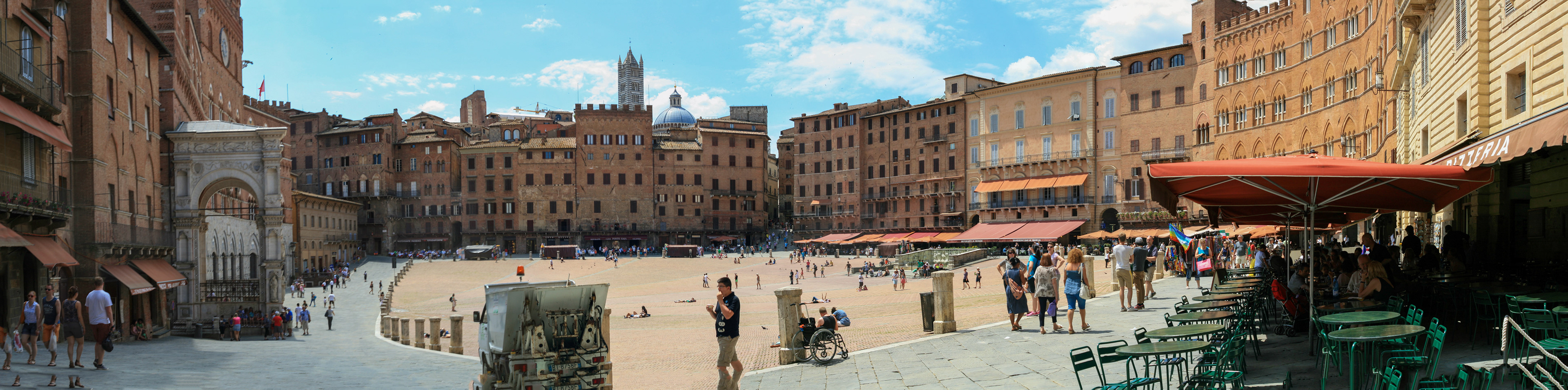 Piazza del Campo is renowned worldwide for its beauty and architectural integrity. The Palazzo Pubblico and its Torre del Mangia, as well as various palazzi signorili surround the shell-shaped piazza. At the northwest edge is the Fonte Gaia. 