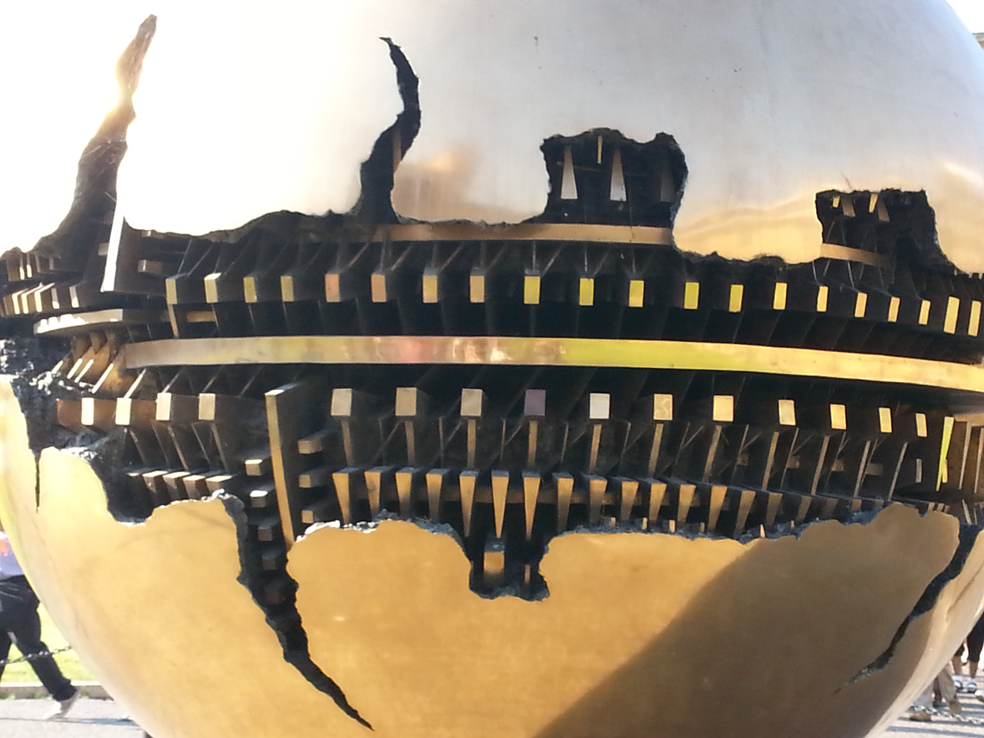 Sphere Within Sphere (Sfera con sfera) detail. 