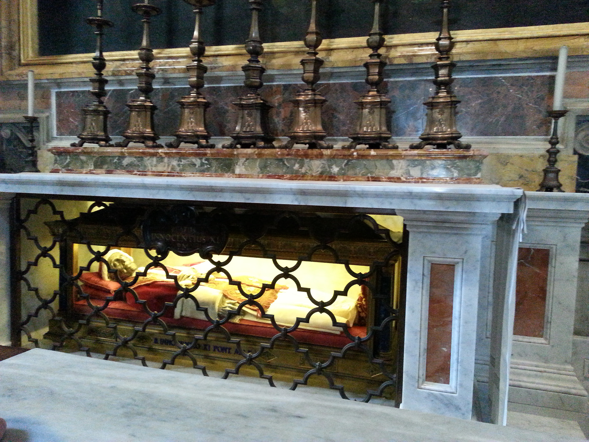 Embalmed body of Pope Innocent XI, St. Peter's Basilica, Vatican City 