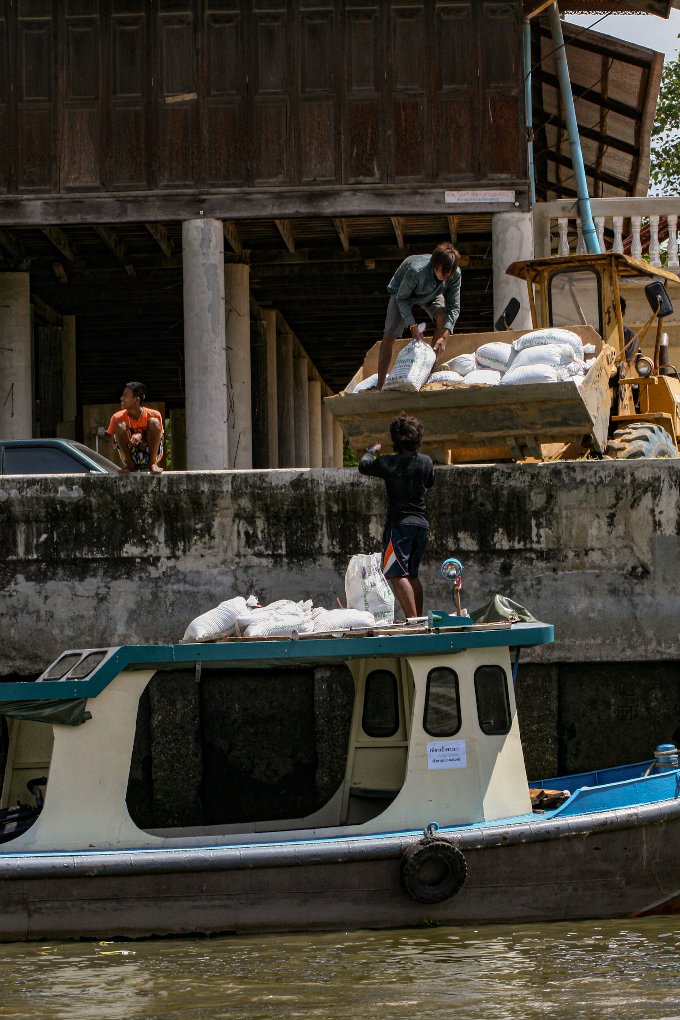 Boat ride to Wat Arun