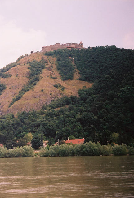 Visegrád is situated north of Budapest on the right bank of the Danube in the Danube Bend. From the Upper Castle you can have a stunning view of the Danube Bend. Both castles (Upper Castle and Lower Castle) played an important role in the history of Hungary. The Upper Castle hosted the Congress of Visegrád in 1335, signifying the prosperous alliance of the Checz, Polish and Hungarian kings. 