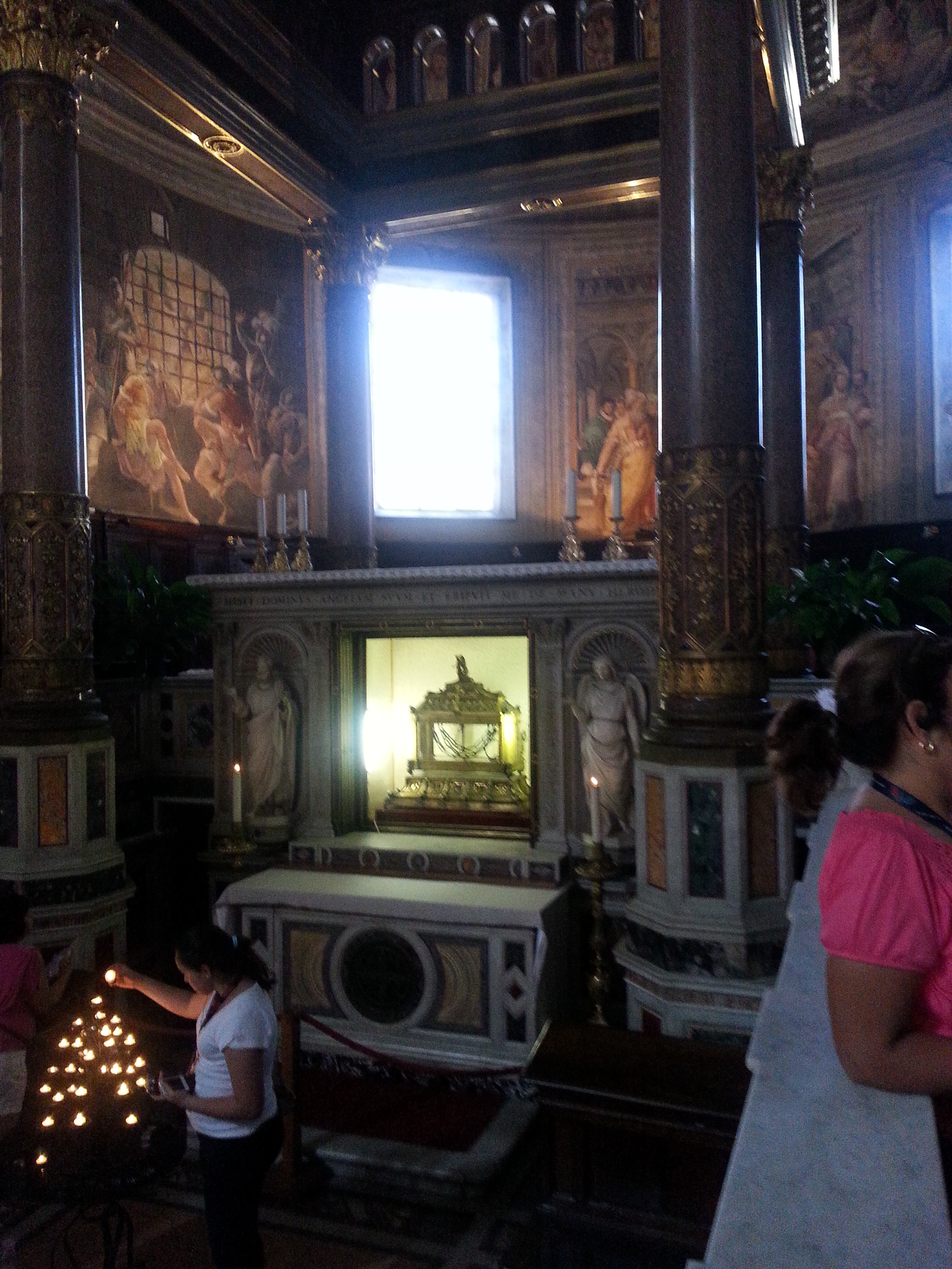 Also known as the Basilica Eudossiana, this church is an ancient one. It was rebuilt from an older foundation as early as in 432, to keep the chains that, according to tradition, were used to bind St. Peter when he was imprisoned in Jerusalem — hence its name, in Vincoli. 