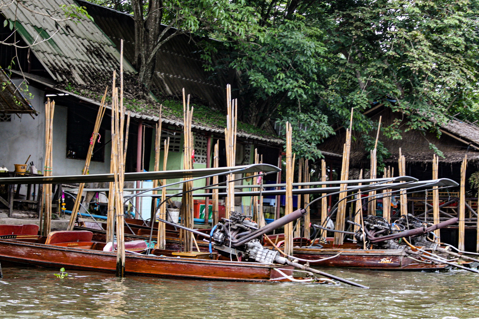 Boat ride to Damnoen Saduak Floating Market 