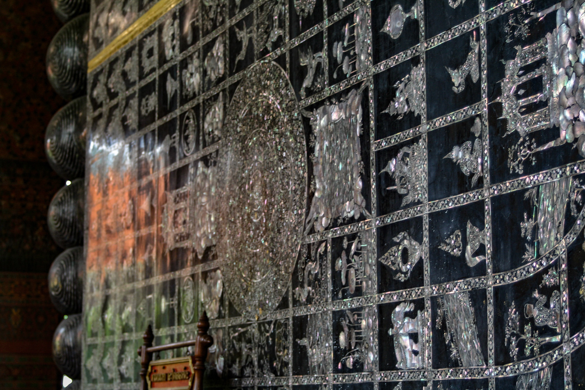 Mother of Pearl inlay detail.