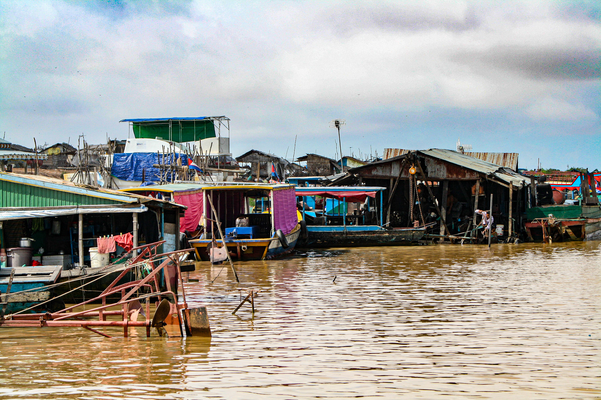 Tonlé Sap Lake, the largest freshwater body in Southeast Asia, supports a large carp-breeding and carp-harvesting industry, with numerous floating fishing villages inhabited largely by ethnic Vietnamese.