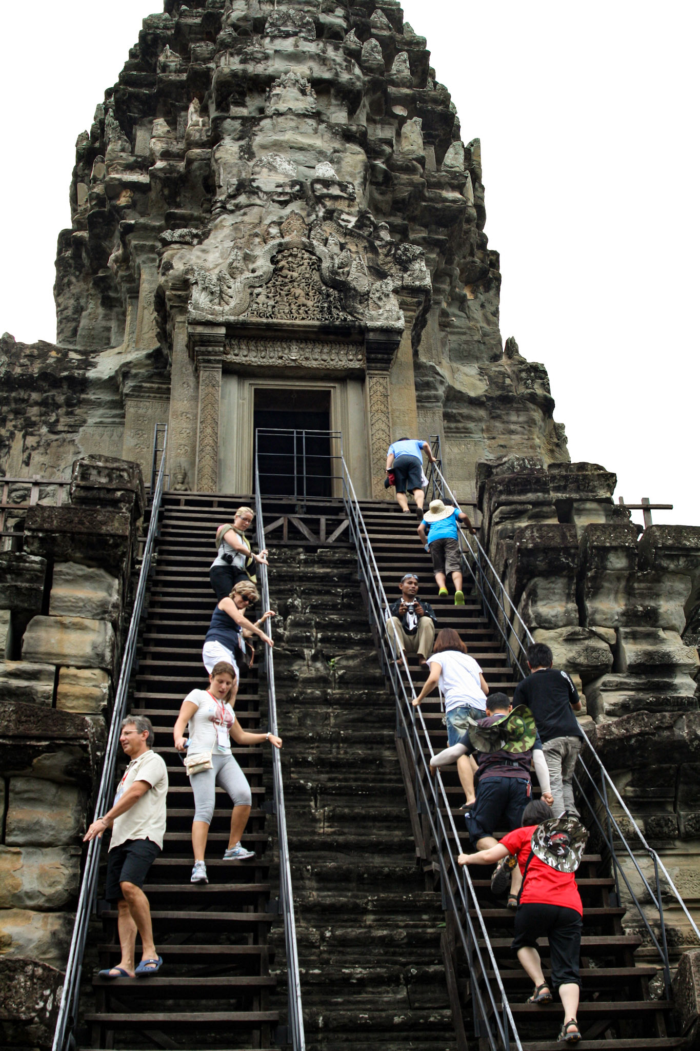 The first great temple mountain was the Bakong, a five-level pyramid dedicated in 881 by King Indravarman I. The structure of Bakong took shape of stepped pyramid, popularly identified as temple mountain of early Khmer temple architecture. 