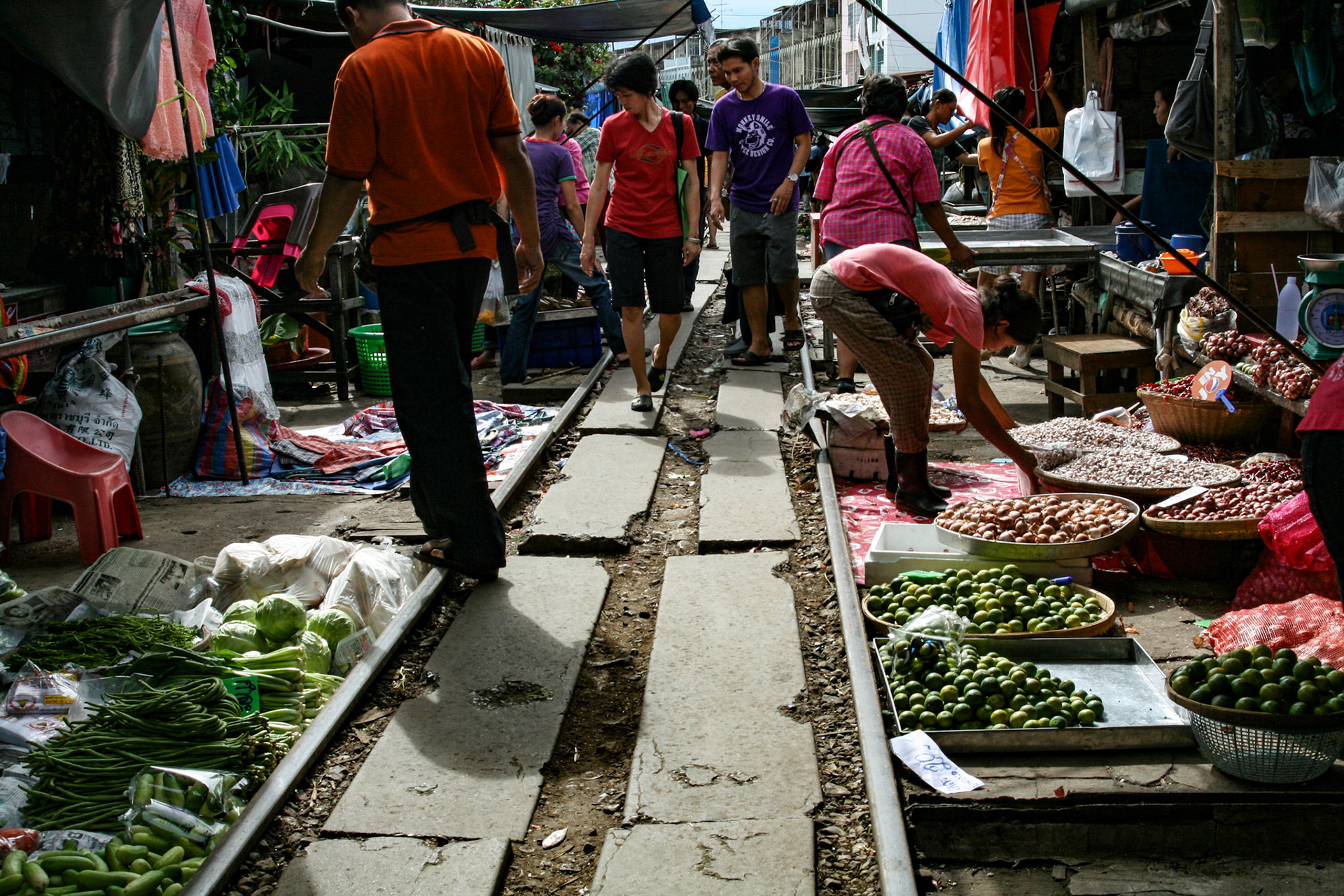 Almost in no time, all items are restored and vending resumes as if nothing has happened.