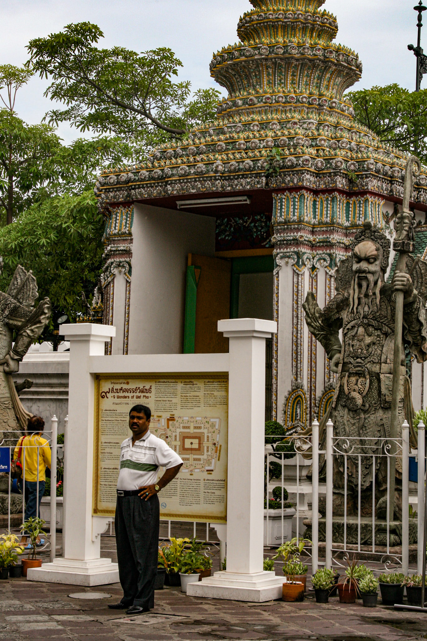 Entrance to Wat Pho