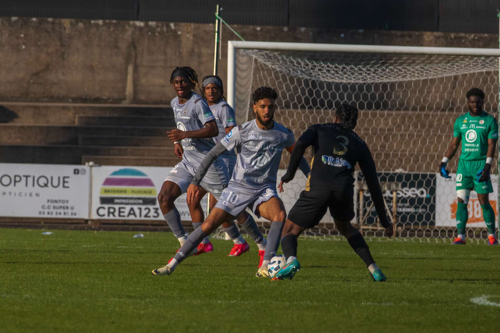 US Thionville Lusitanos - FC Bobigny