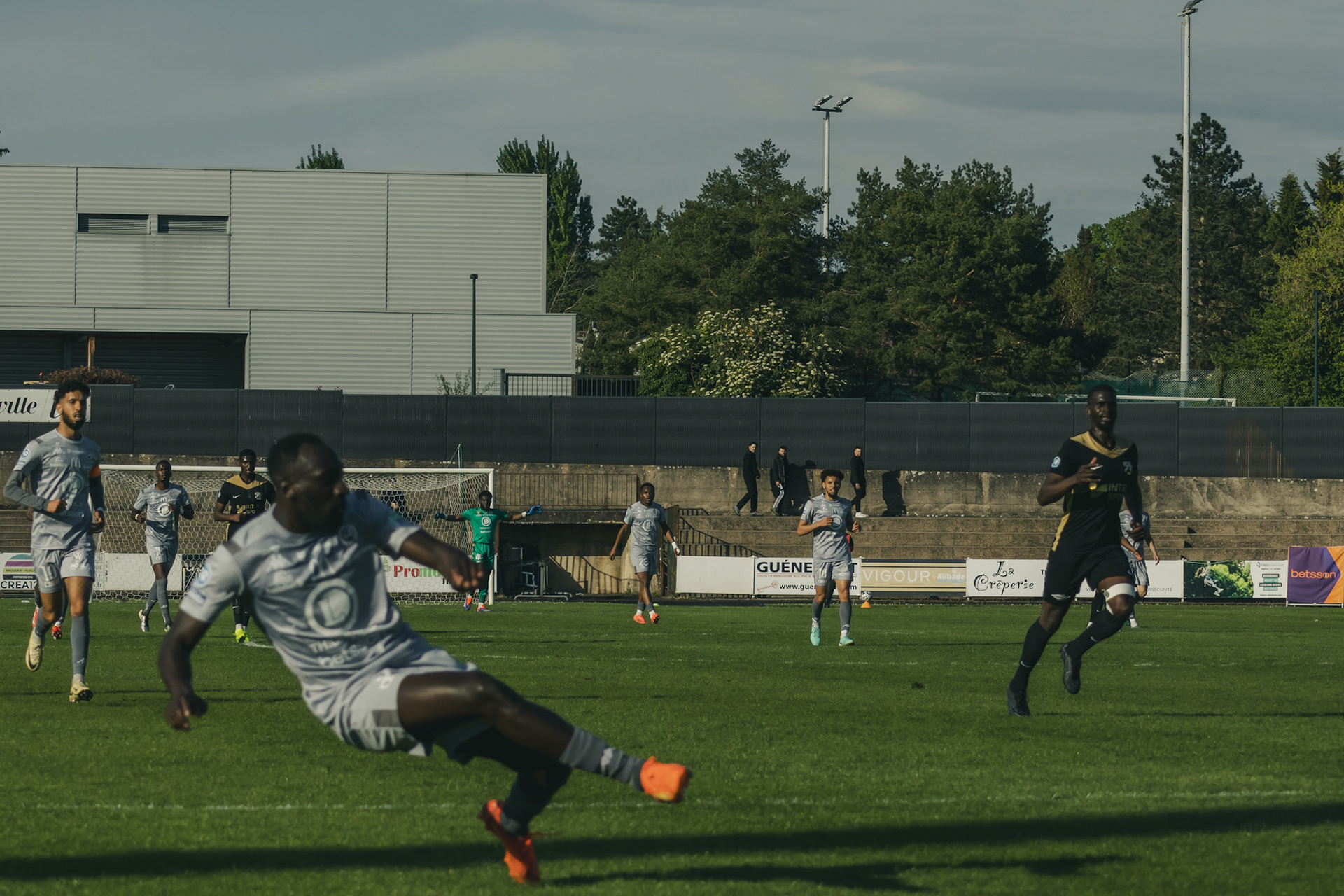 US Thionville Lusitanos - FC Bobigny