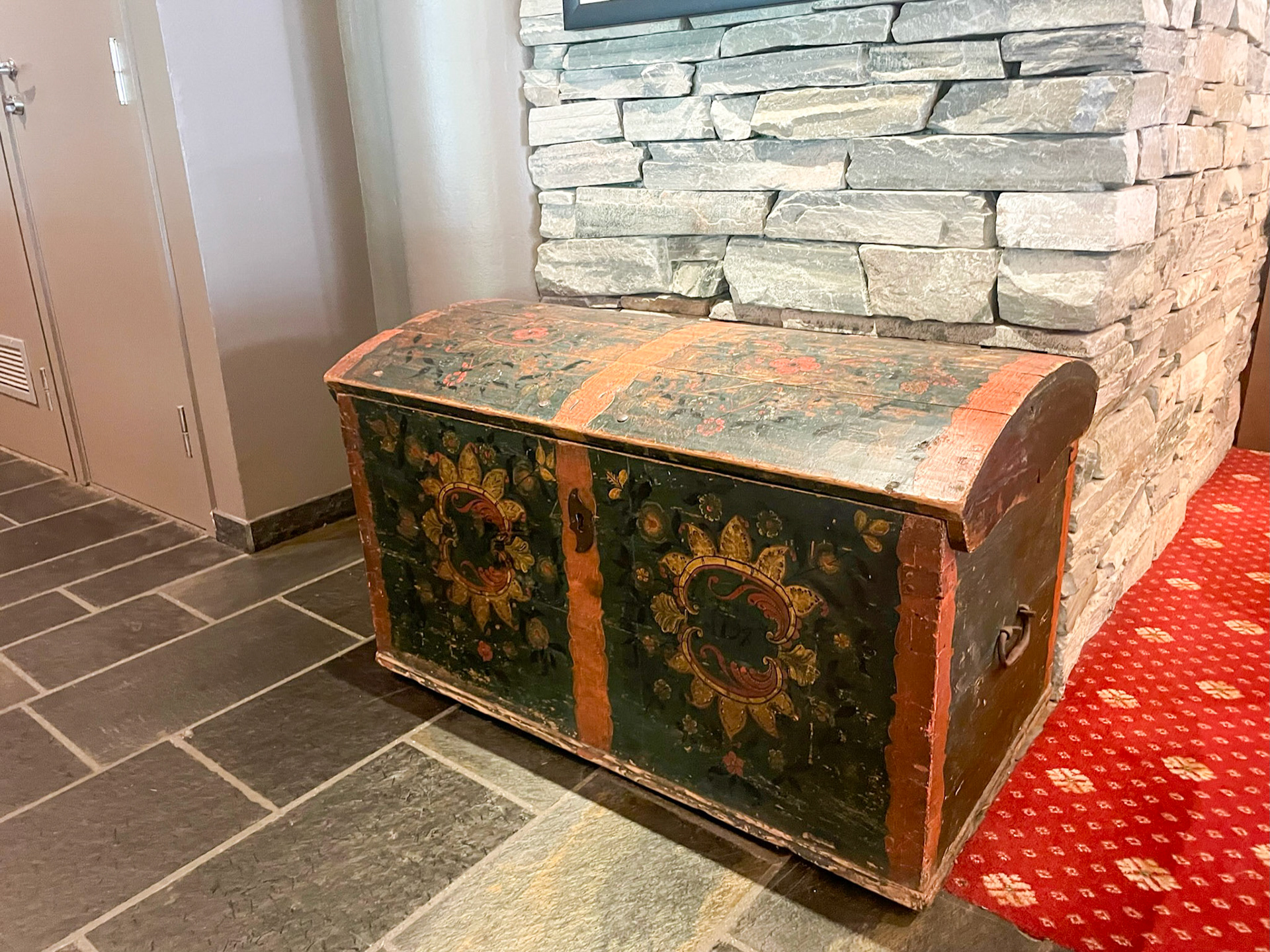 Luggage of olde