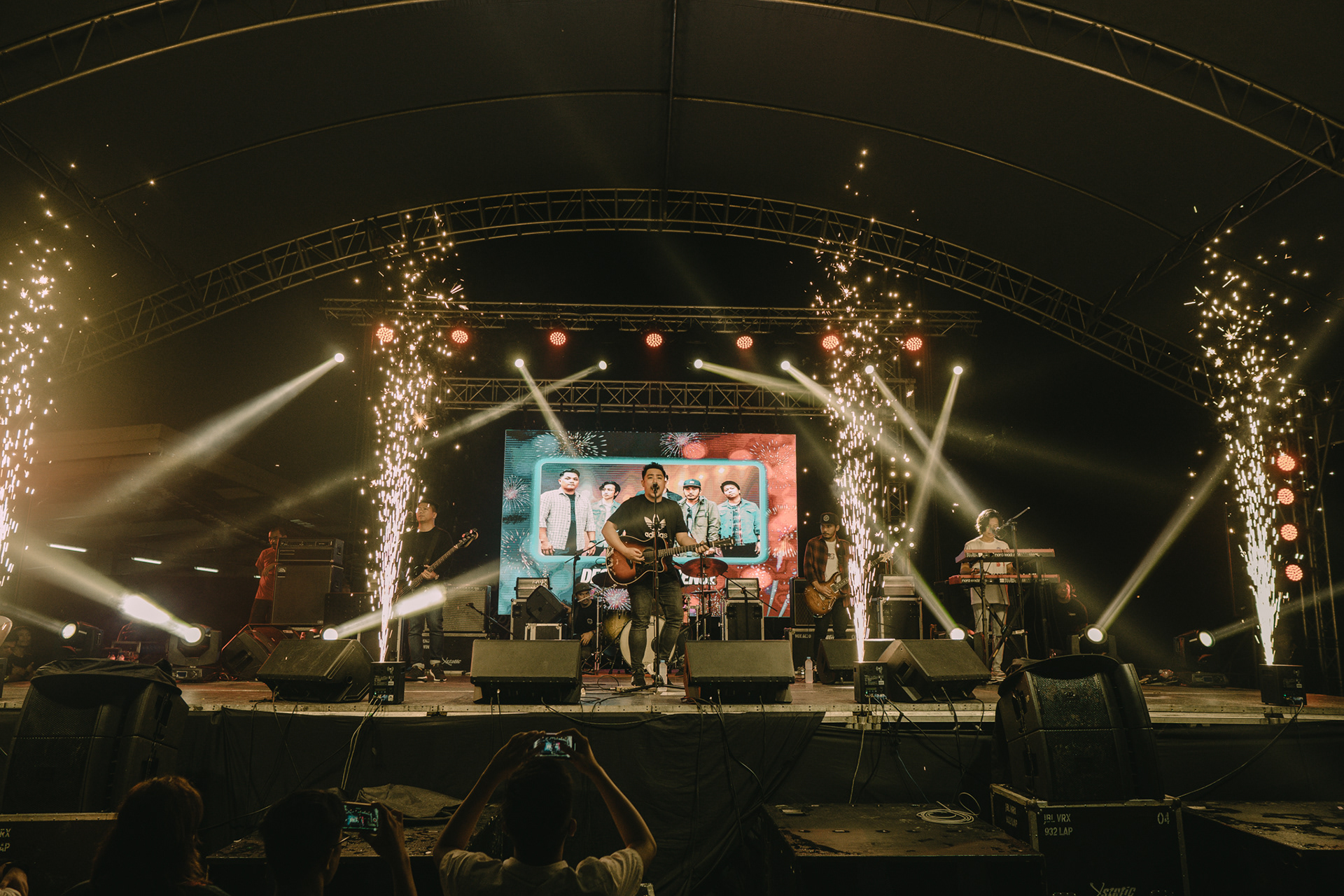 December Avenue