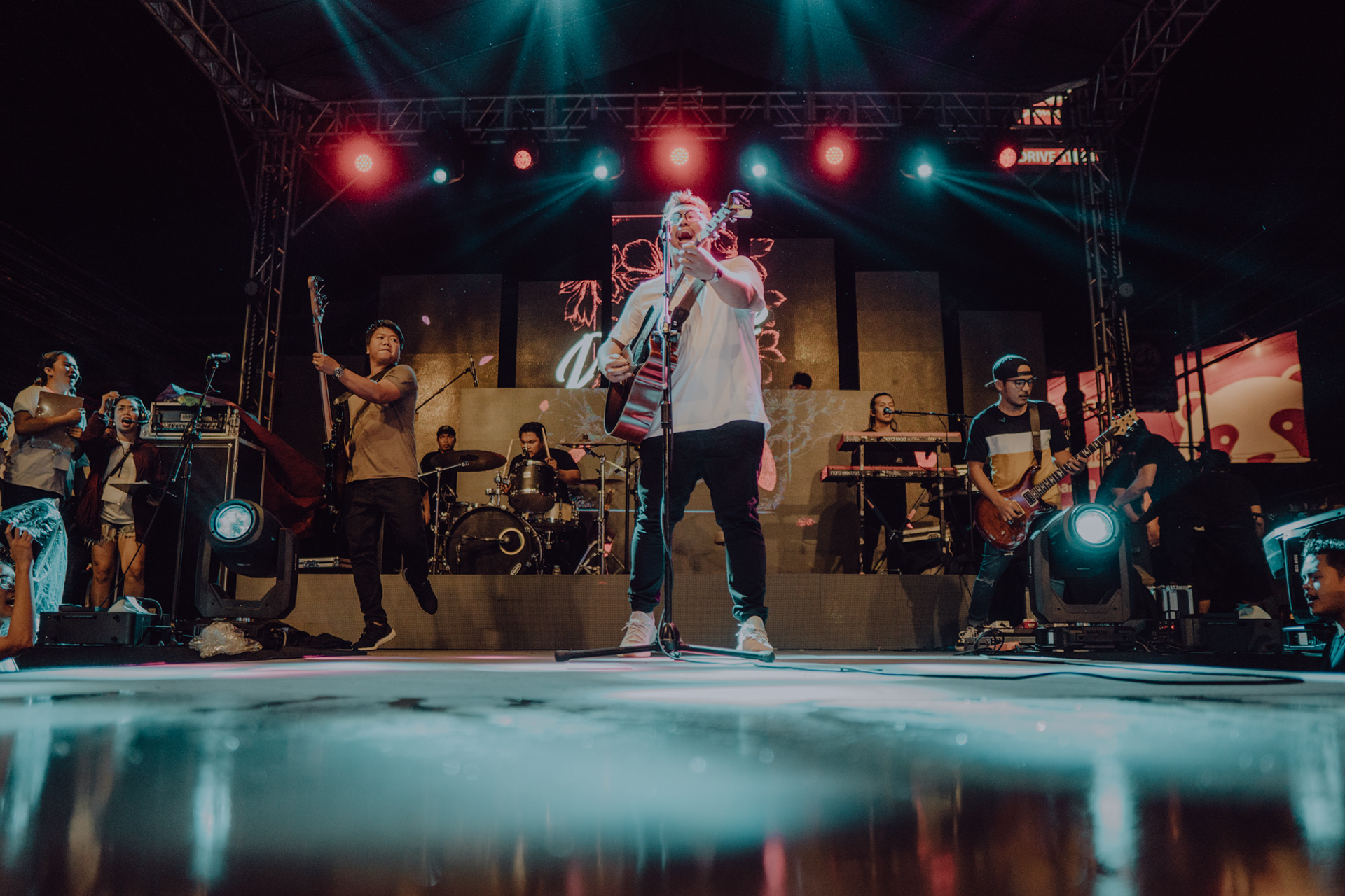 December Avenue
