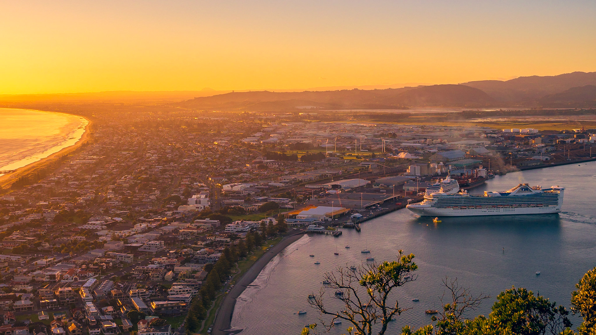 Mount Maunganui Dawn P2064074