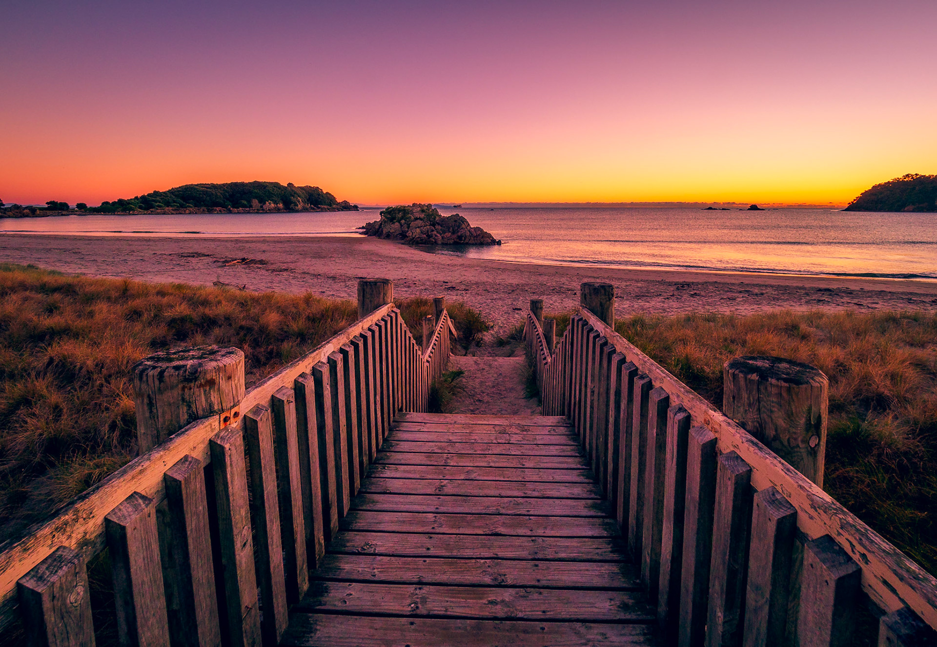 On track to Dawn, Mount Maunganui Beach P20180531