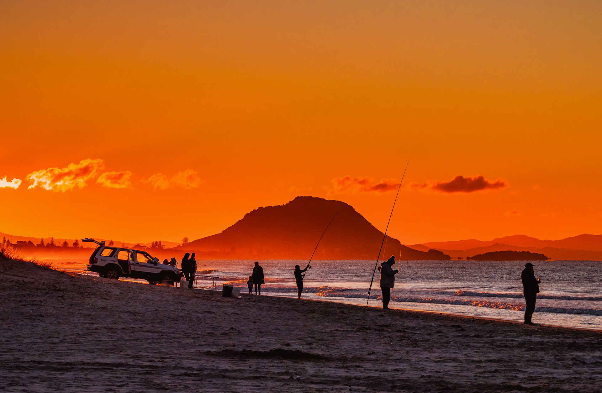 Last Catch Of The Day, Papamoa Beach P6020042