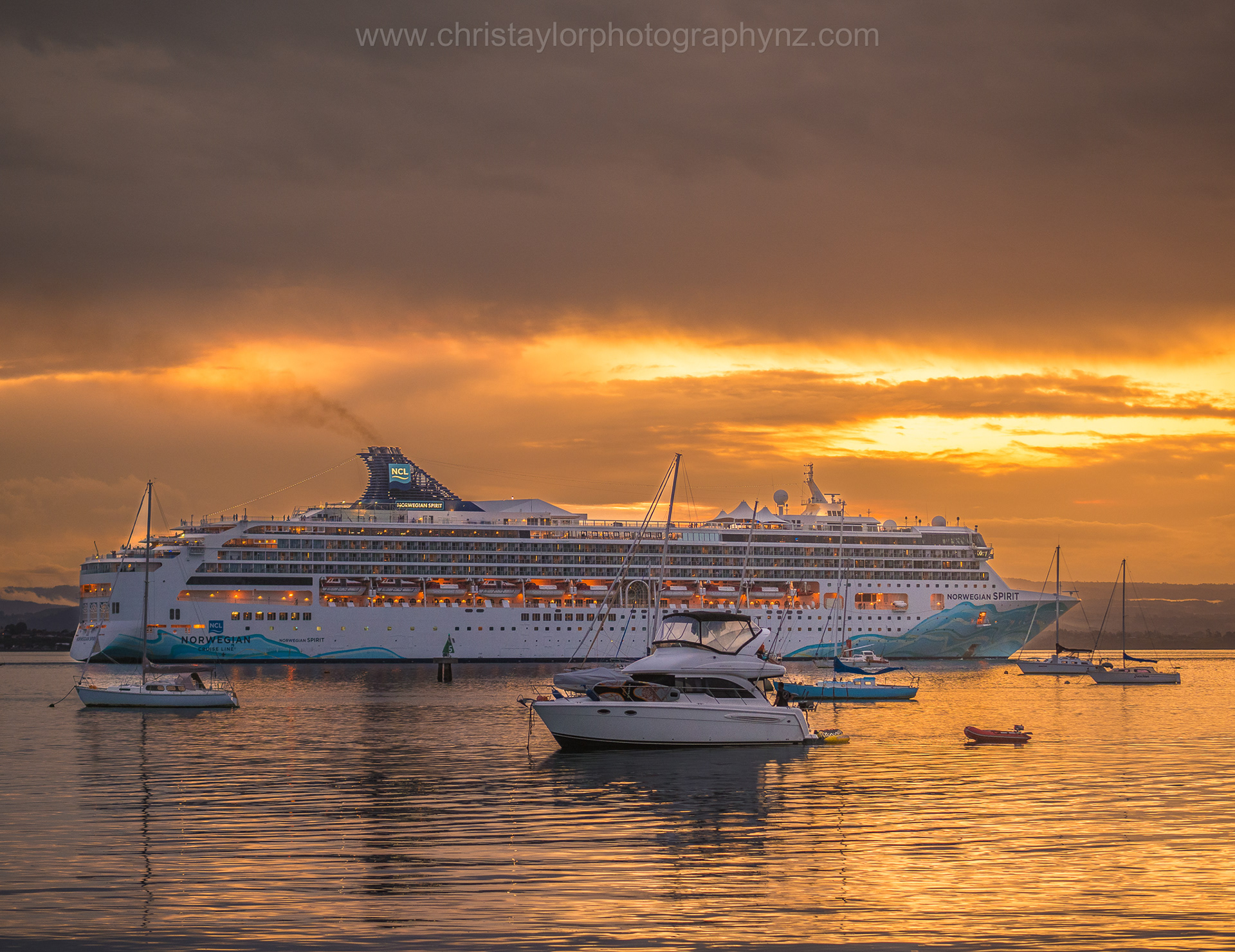 Norwegian Spirit P1050024