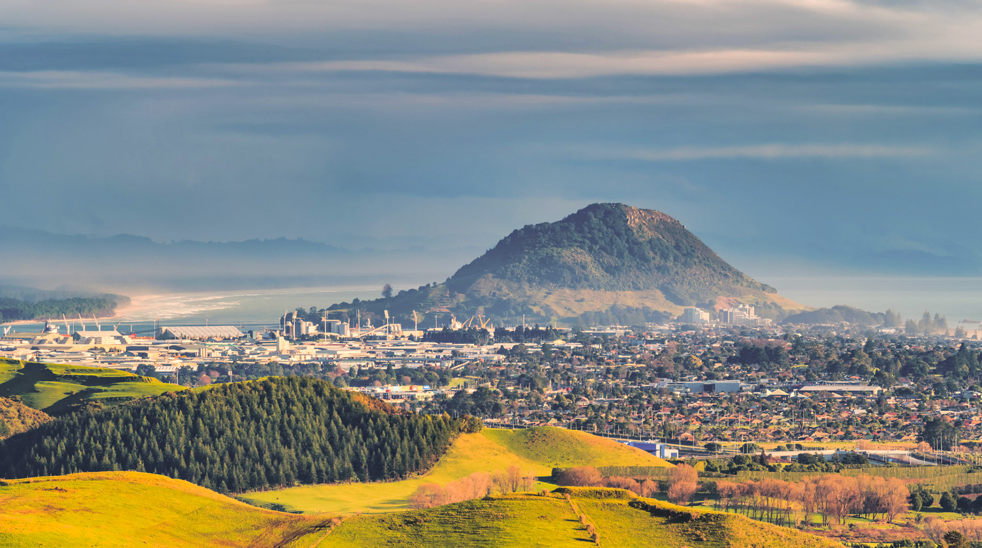 Mount Maunganui from Papamoa Hills P7190007