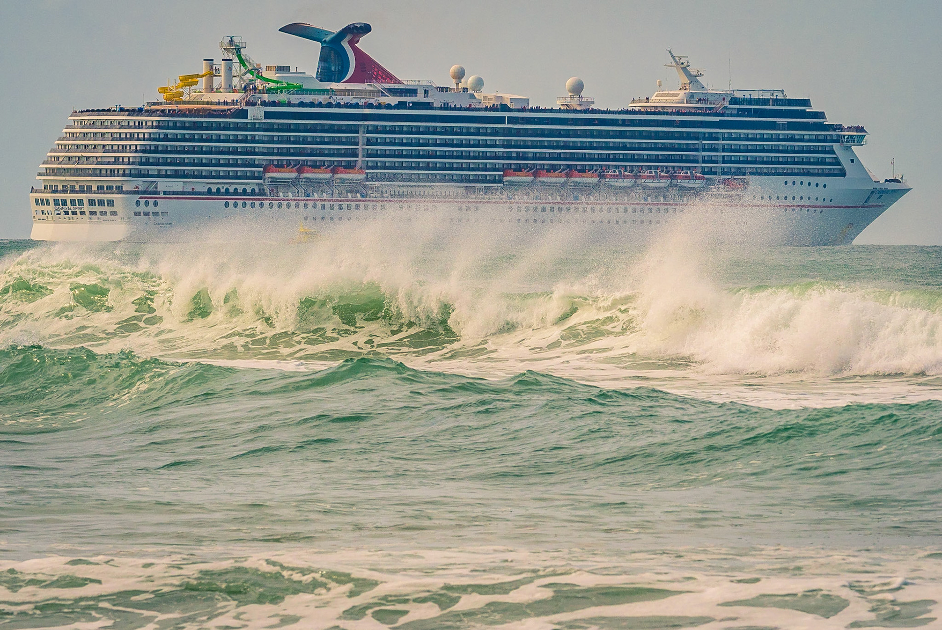 Carnival Spirit P2023976