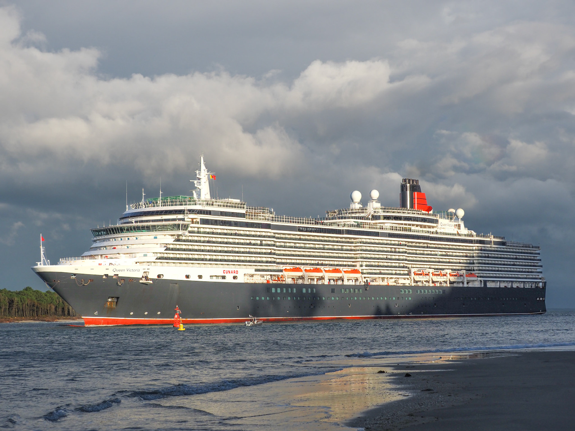 Queen Victoria P2250025