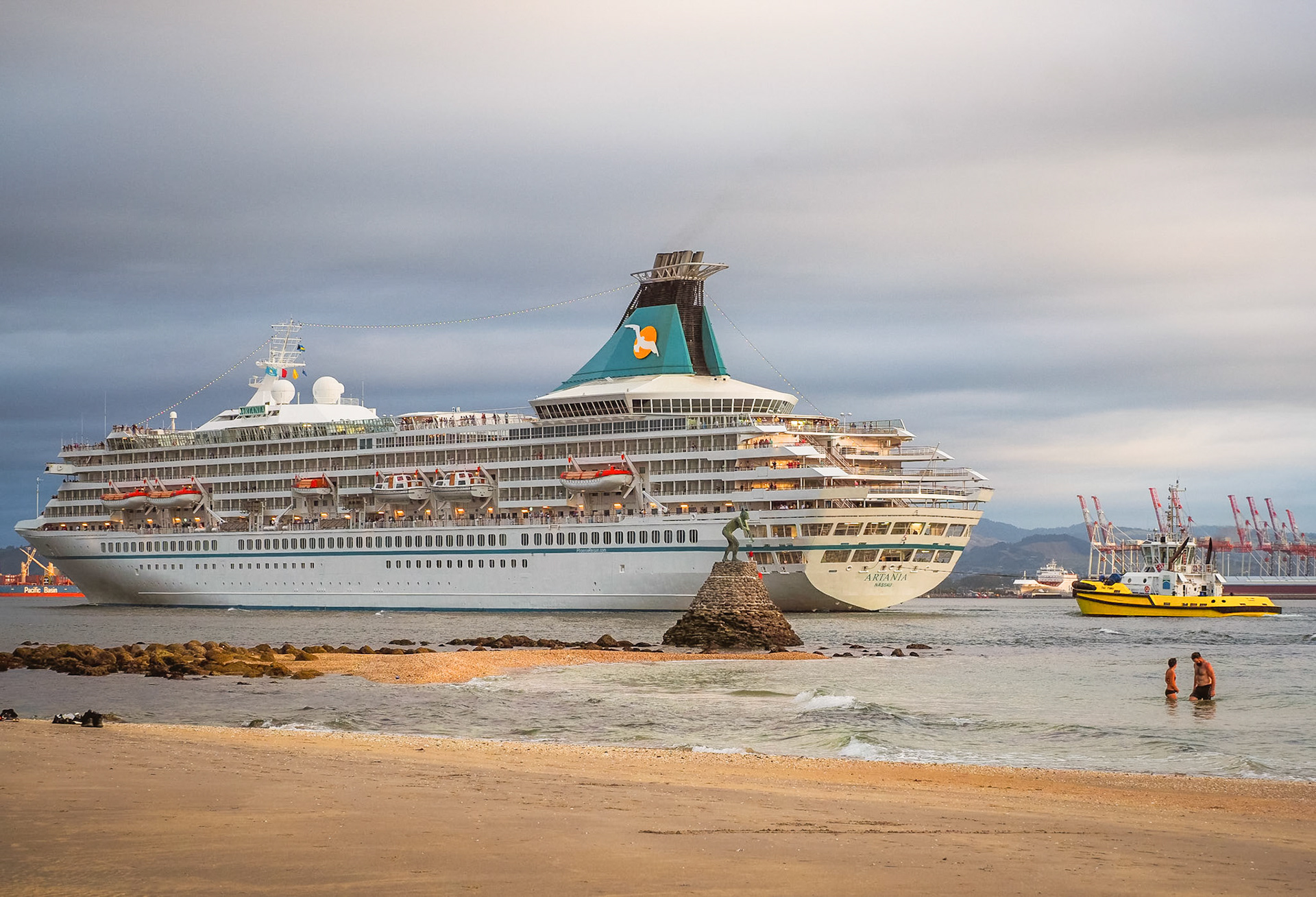 Artania P2190096