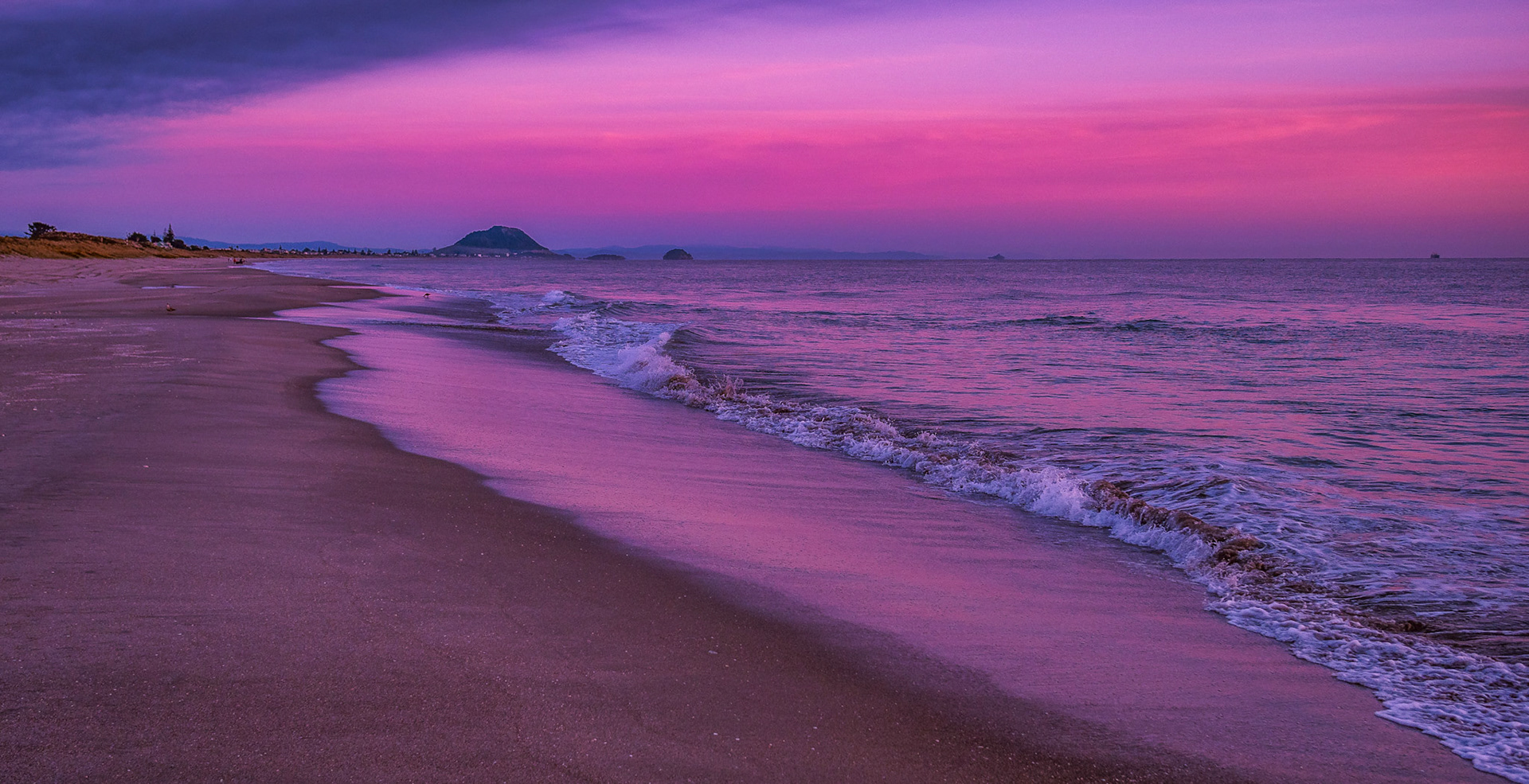 Pretty In Pink, Papamoa Beach Sunrise P9010004