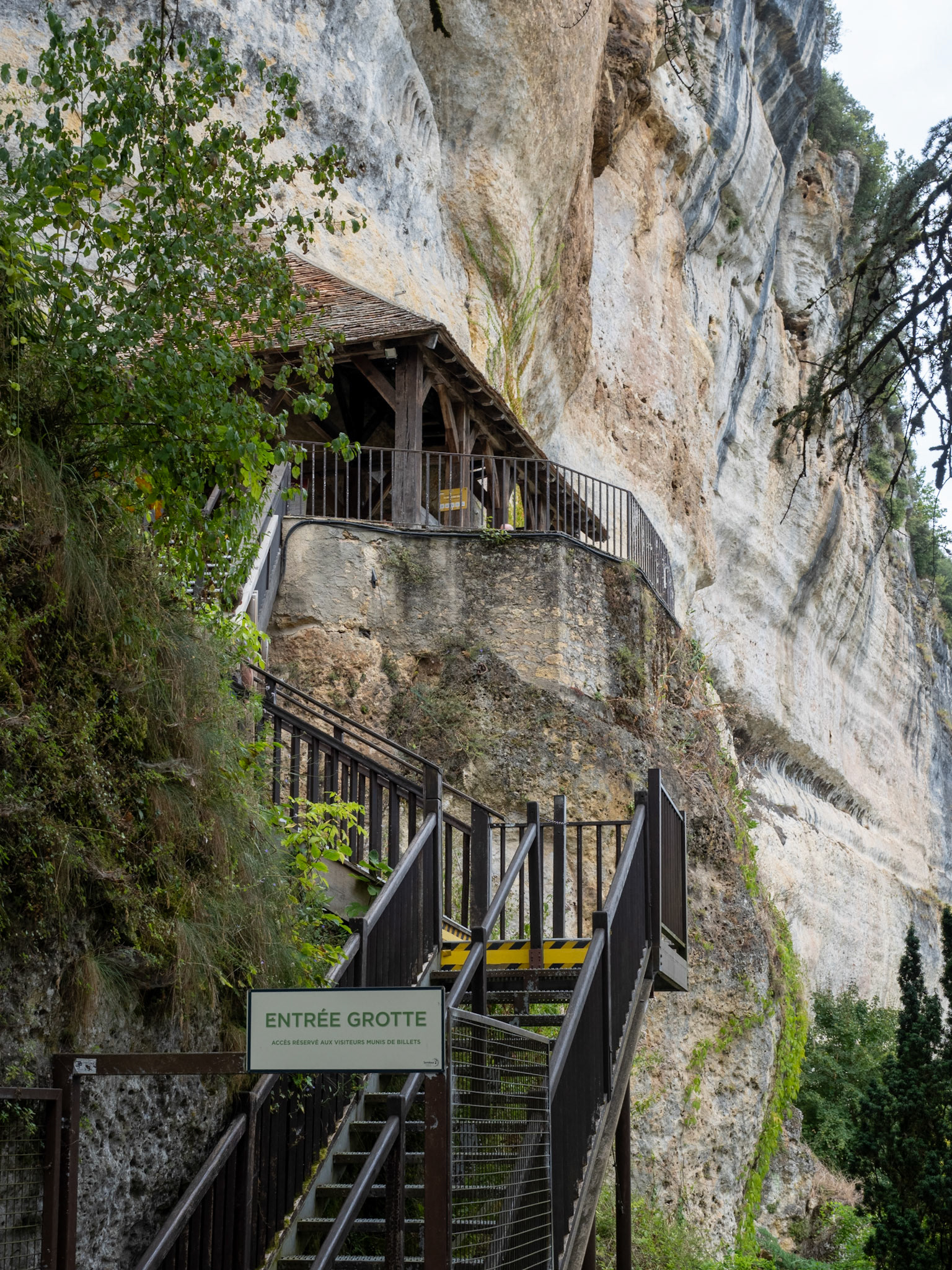 Grotte du Grand Roc