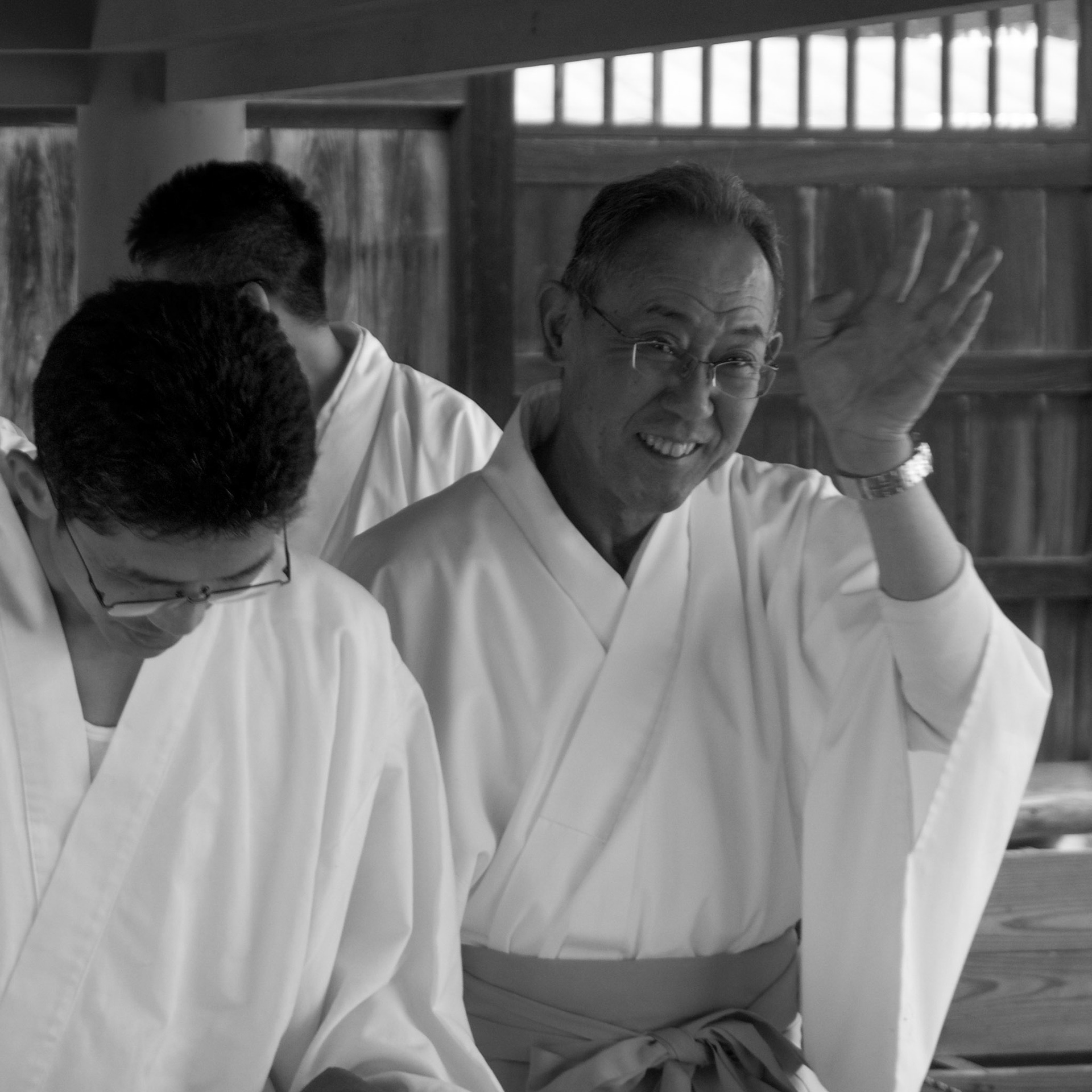 Waving in Itsukushima