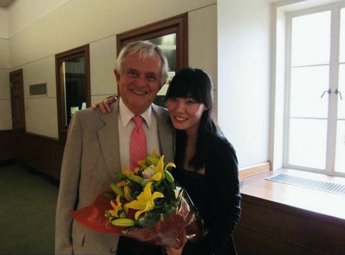 Dr. Gordon and me 🥰 Is there anything Dr. Gordon can't do? 😌 🙂 Always in awe of his brilliance, his genius, his integrity, and his authencity. So real, so warm, so brilliant. I am so blessed to have him in my life.