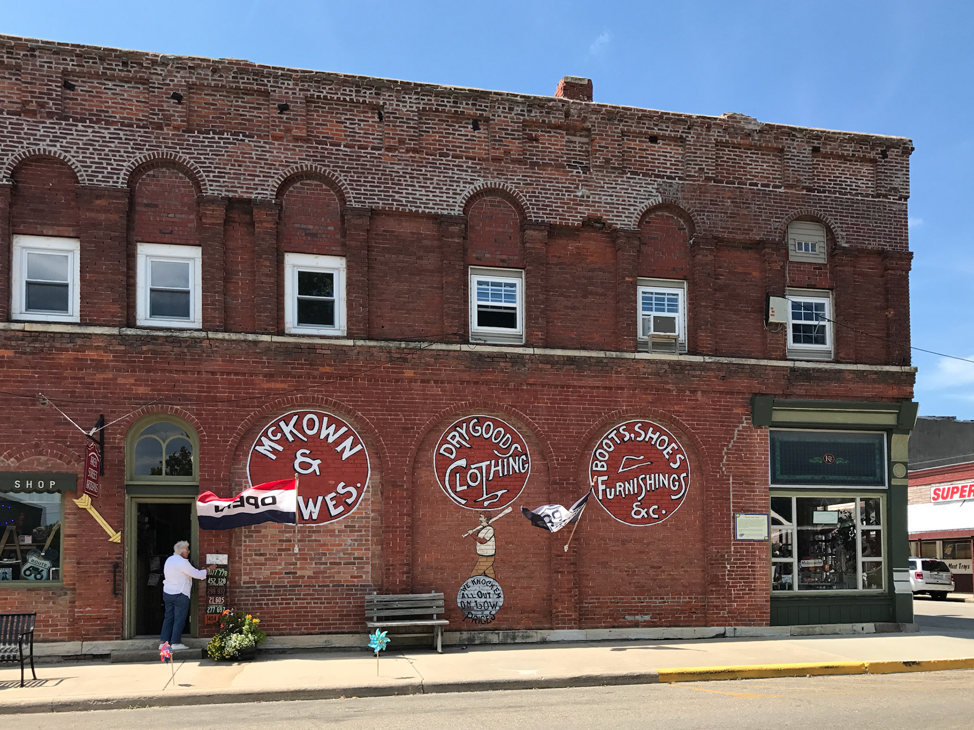 McKown &amp; Hawes - Atlanta, Illinois