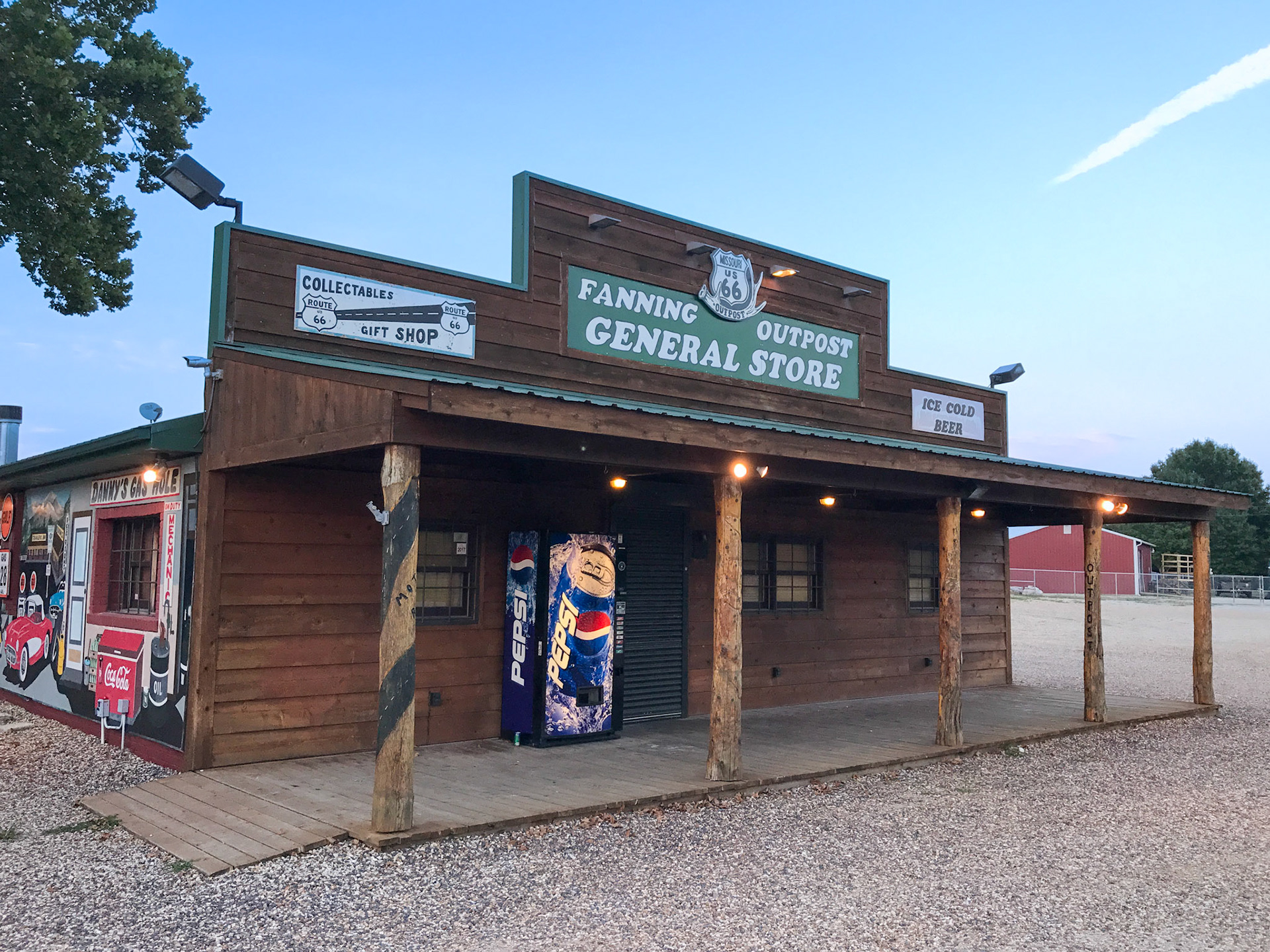 Fanning Outpost  - Cuba, Missouri