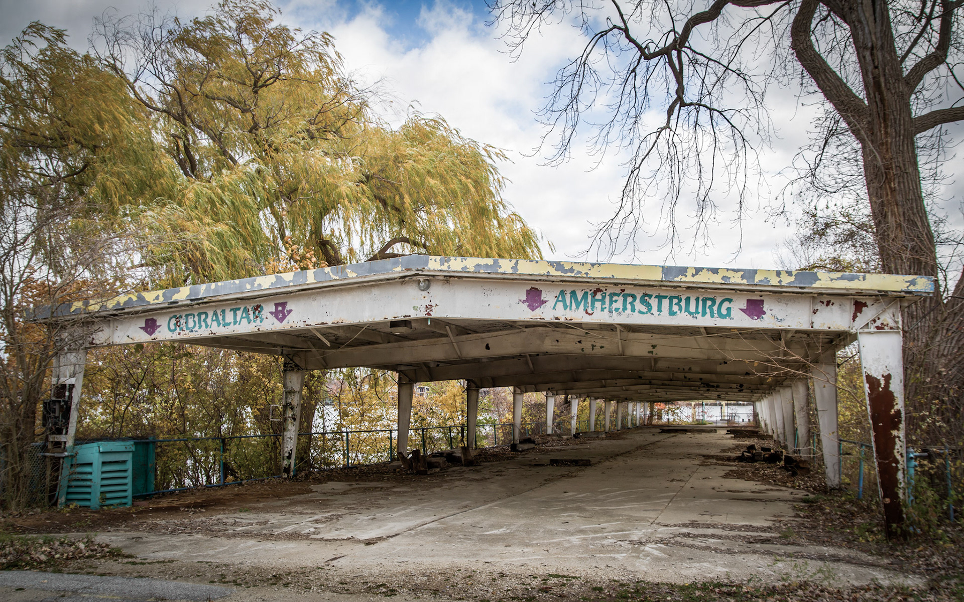 Boblo Island Entrance