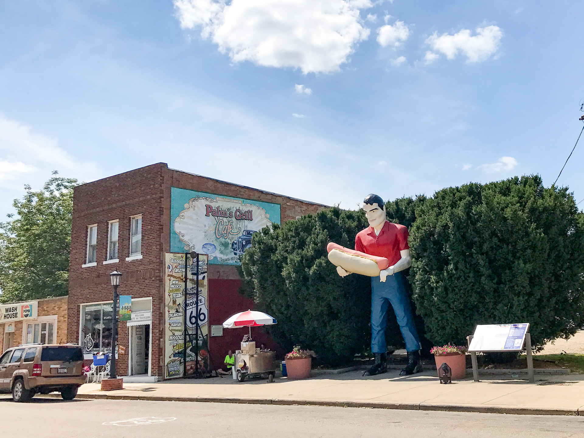 Paul Bunyon Hot Dog - Atlanta, Illinois