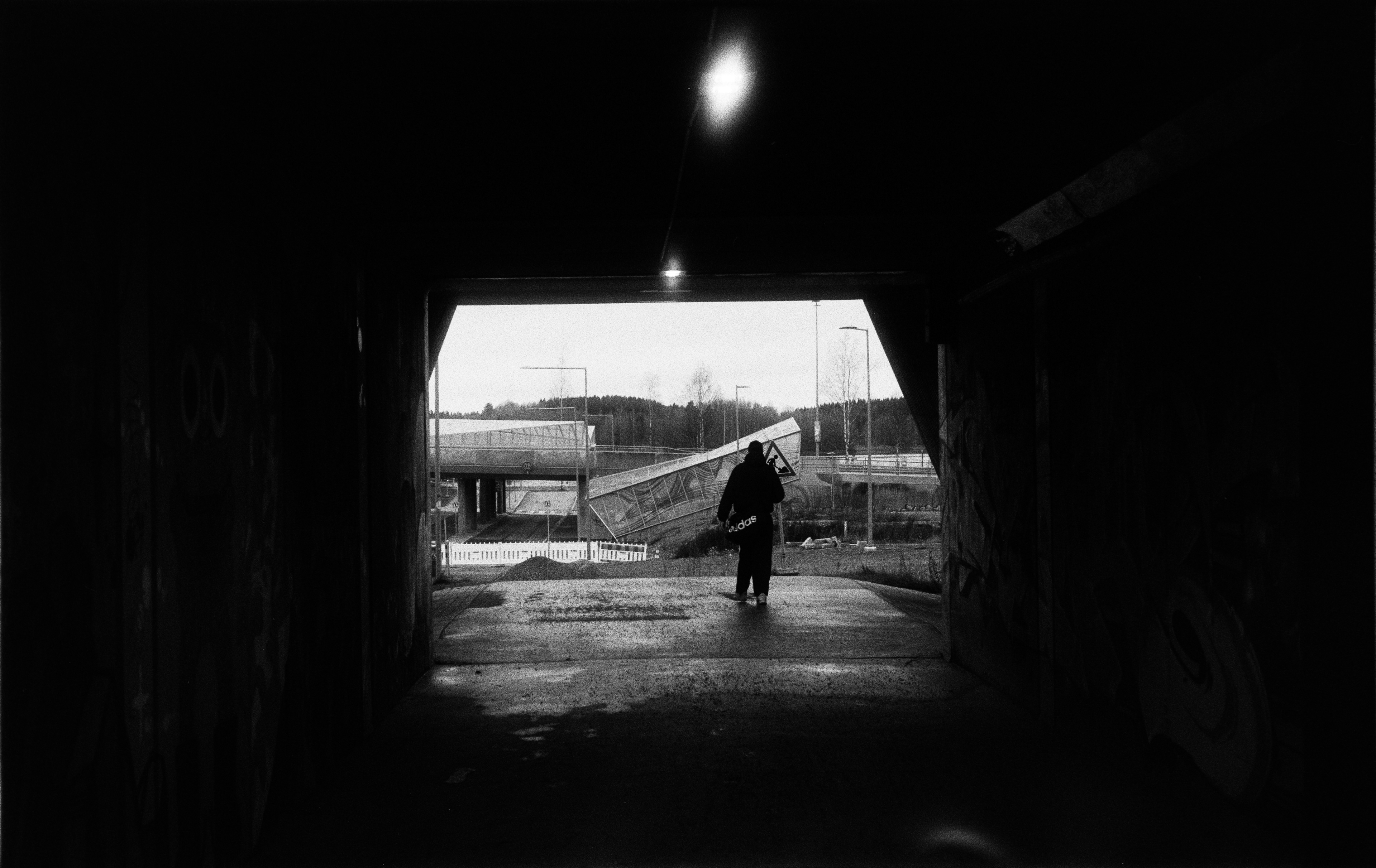 Canon F1n 50mm f/1.4 Kentmere400@1600