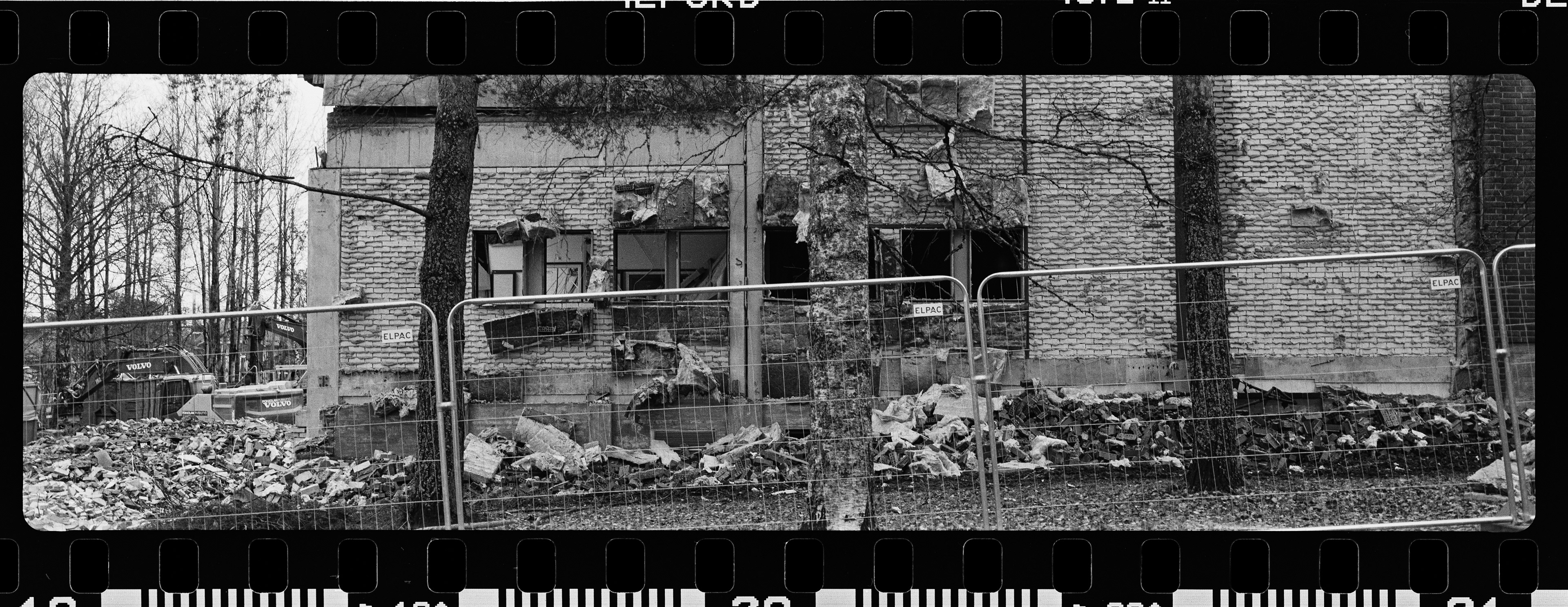 Fujifilm GSW690III Ilford Delta Pro400 @ 8min