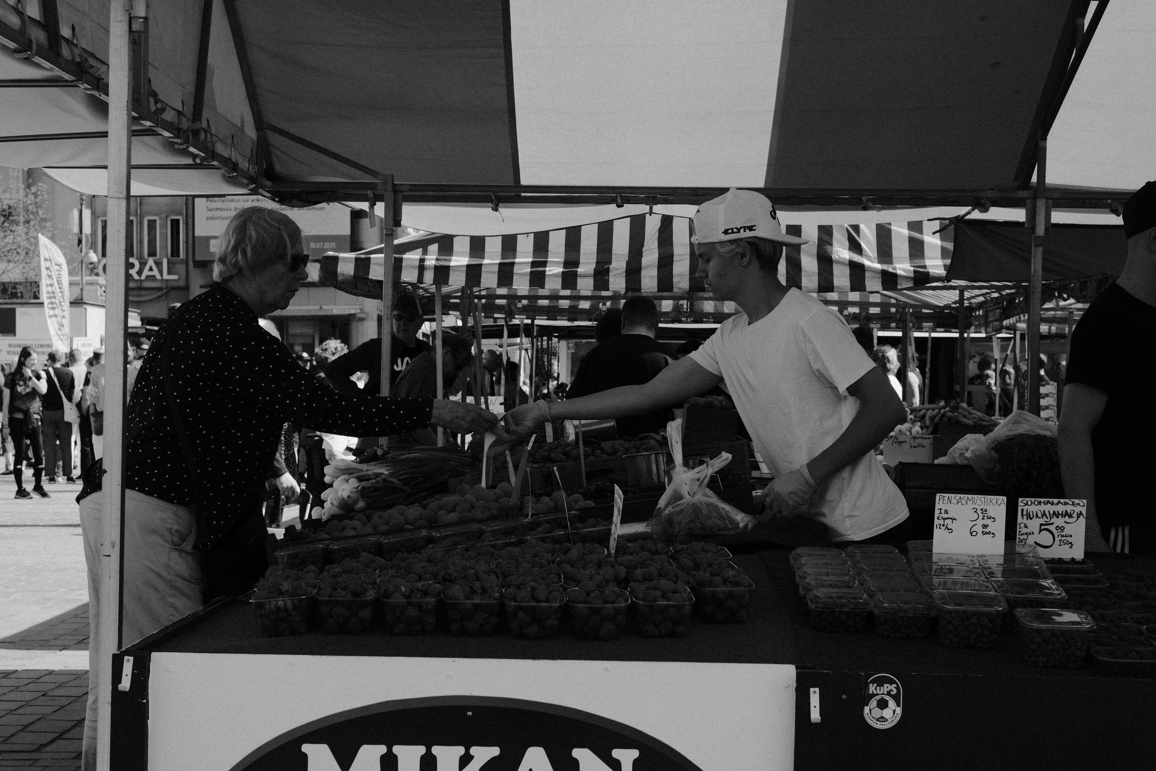 Fujifilm X-T5 Voigtländer 50mm f/1.2. 1/500 @ f/8, ISO 500