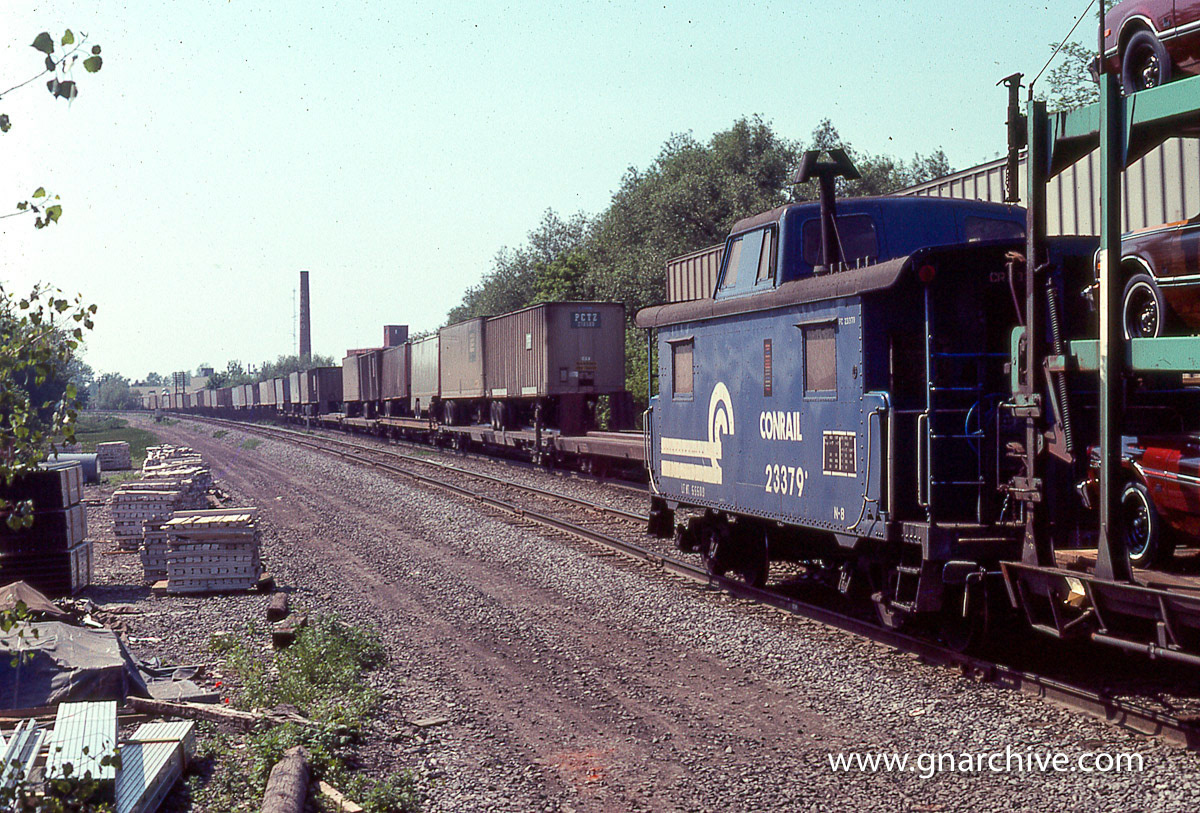 3:54 PM - ML-12 on the West Shore passes a TrailVan