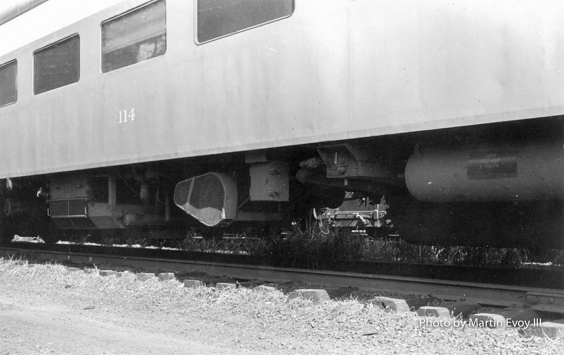 GN 1138 Left NJT 114Photo taken 1/76 by Martin Evoy III