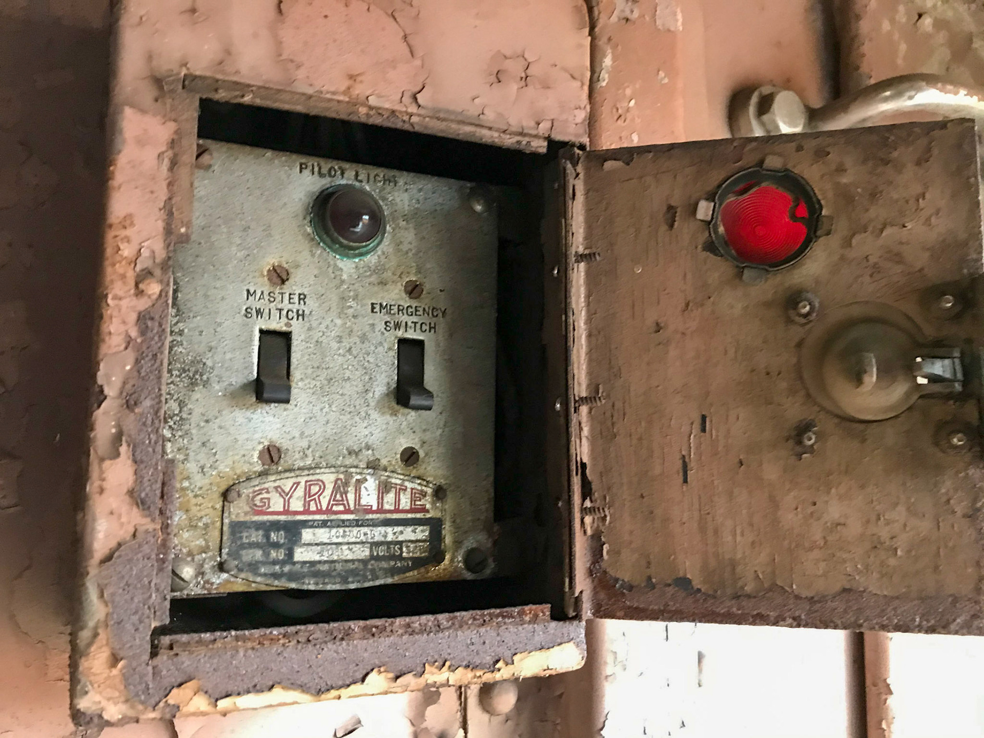 Brakeman's control switches in the vestibule