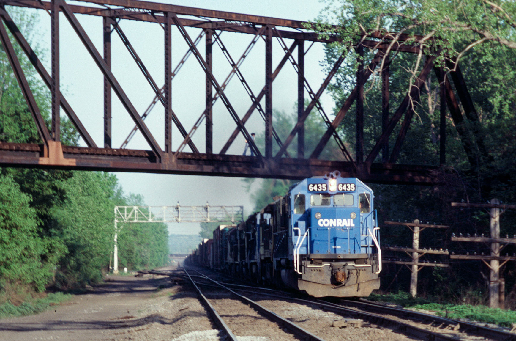 Conrail westbound at CP15, Newark, NY May 78.