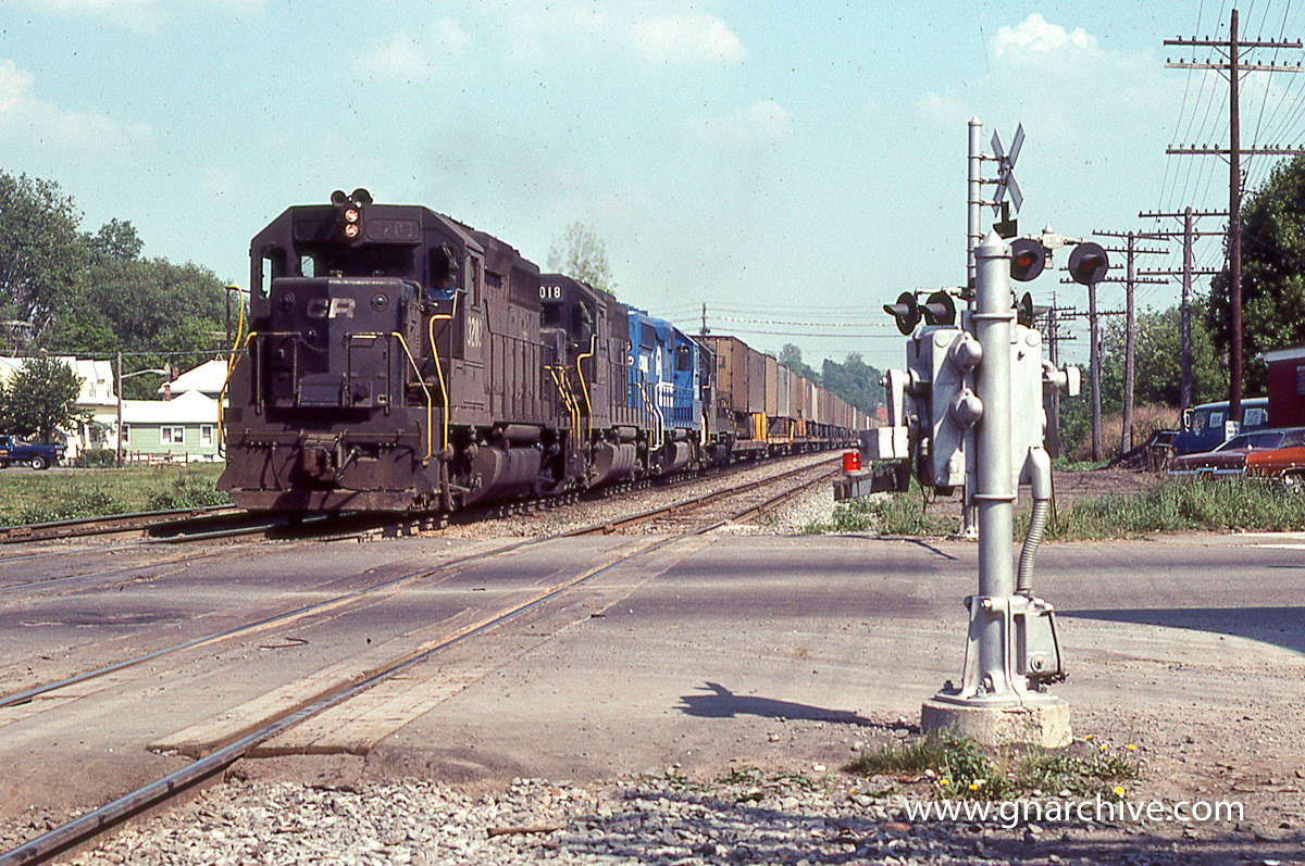 3:53 PM - WB Trailvan