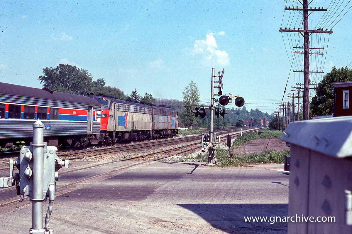 3:28 PM - EB Amtrak Niagra Rainbow with E's 407, 416