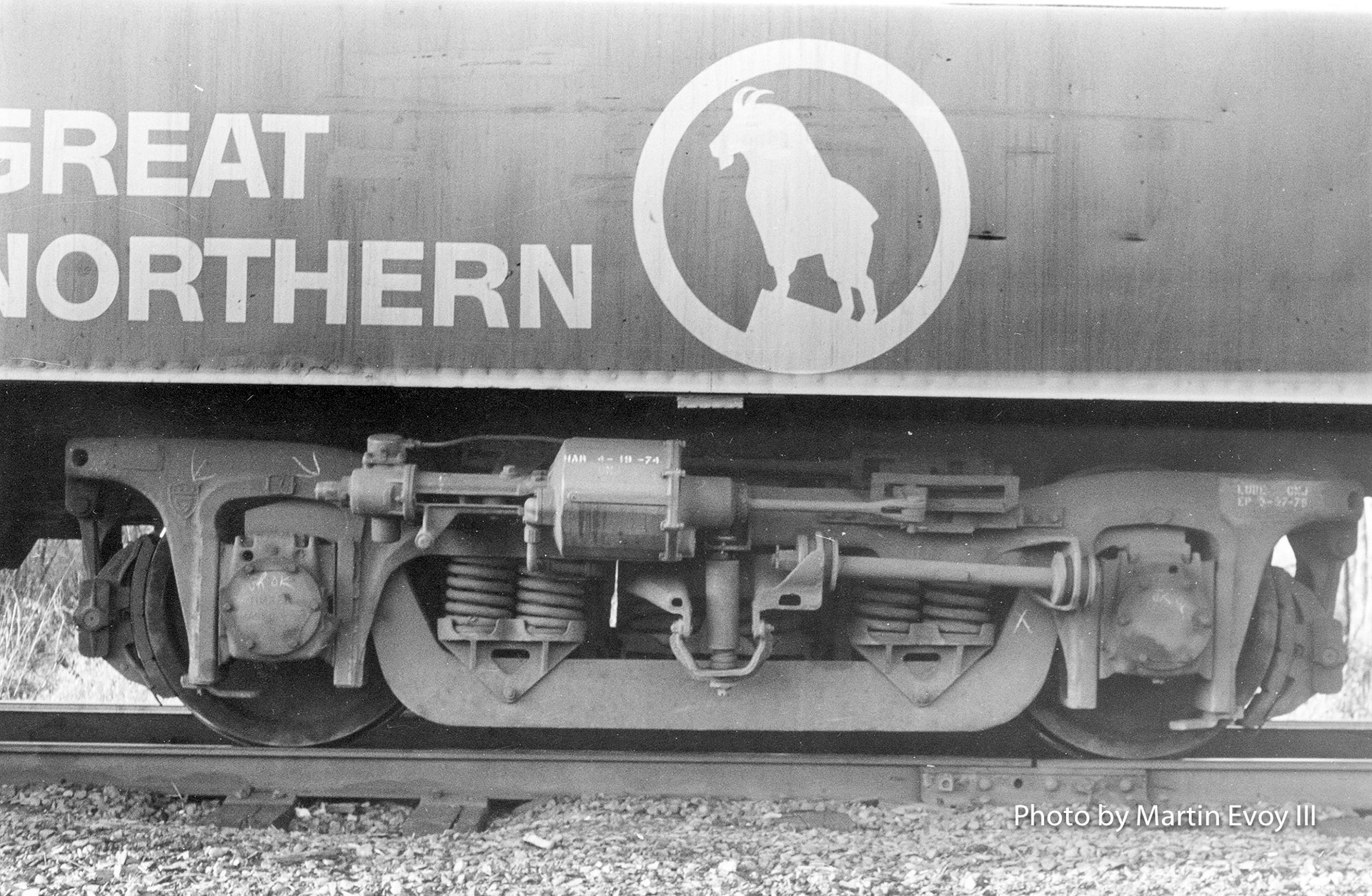 neg. 228-151129 truckPhoto taken 1/76 by Martin Evoy III1/76