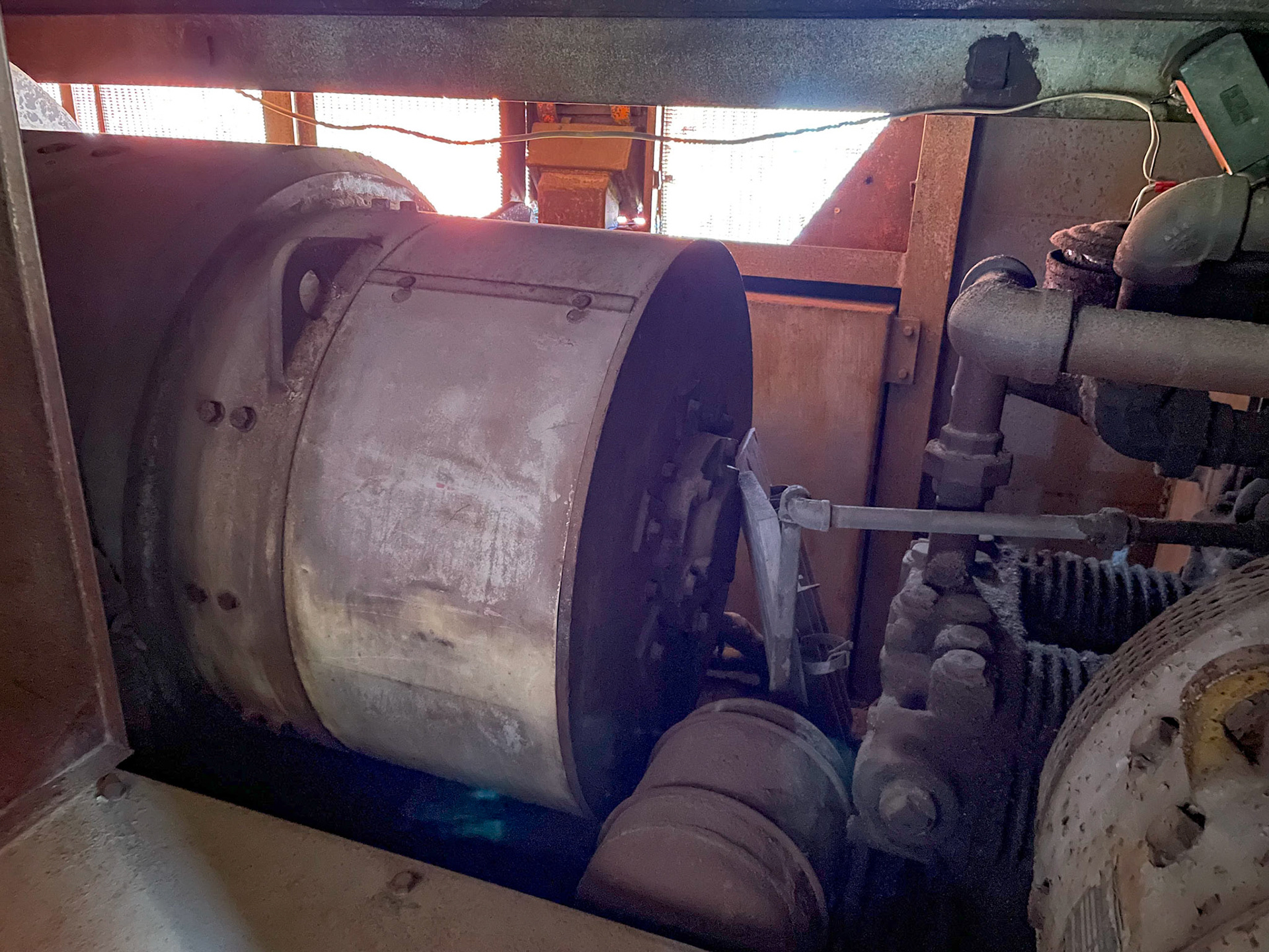 Traction motor blower