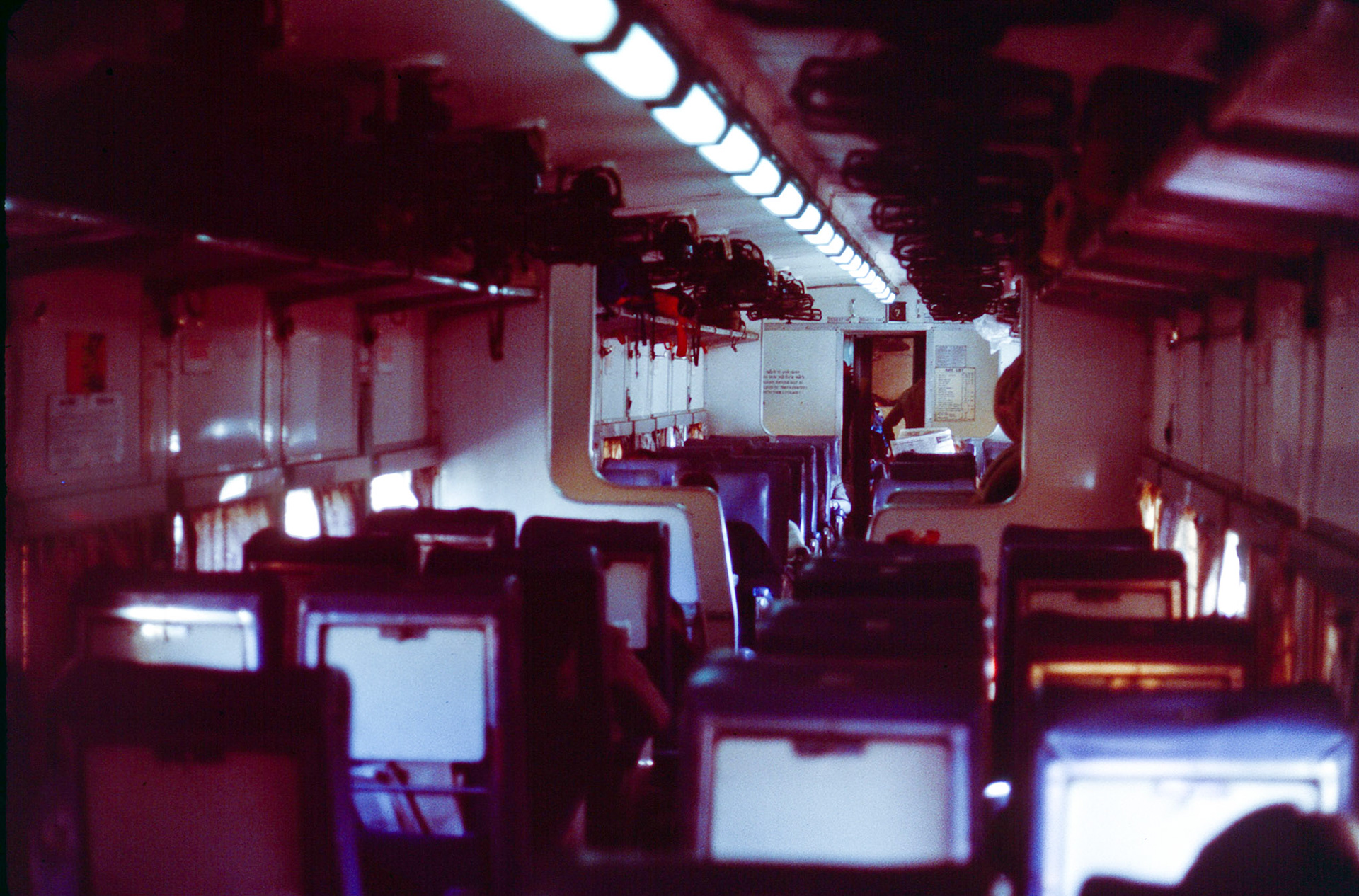 India 1988 - Inside the Pink City Express