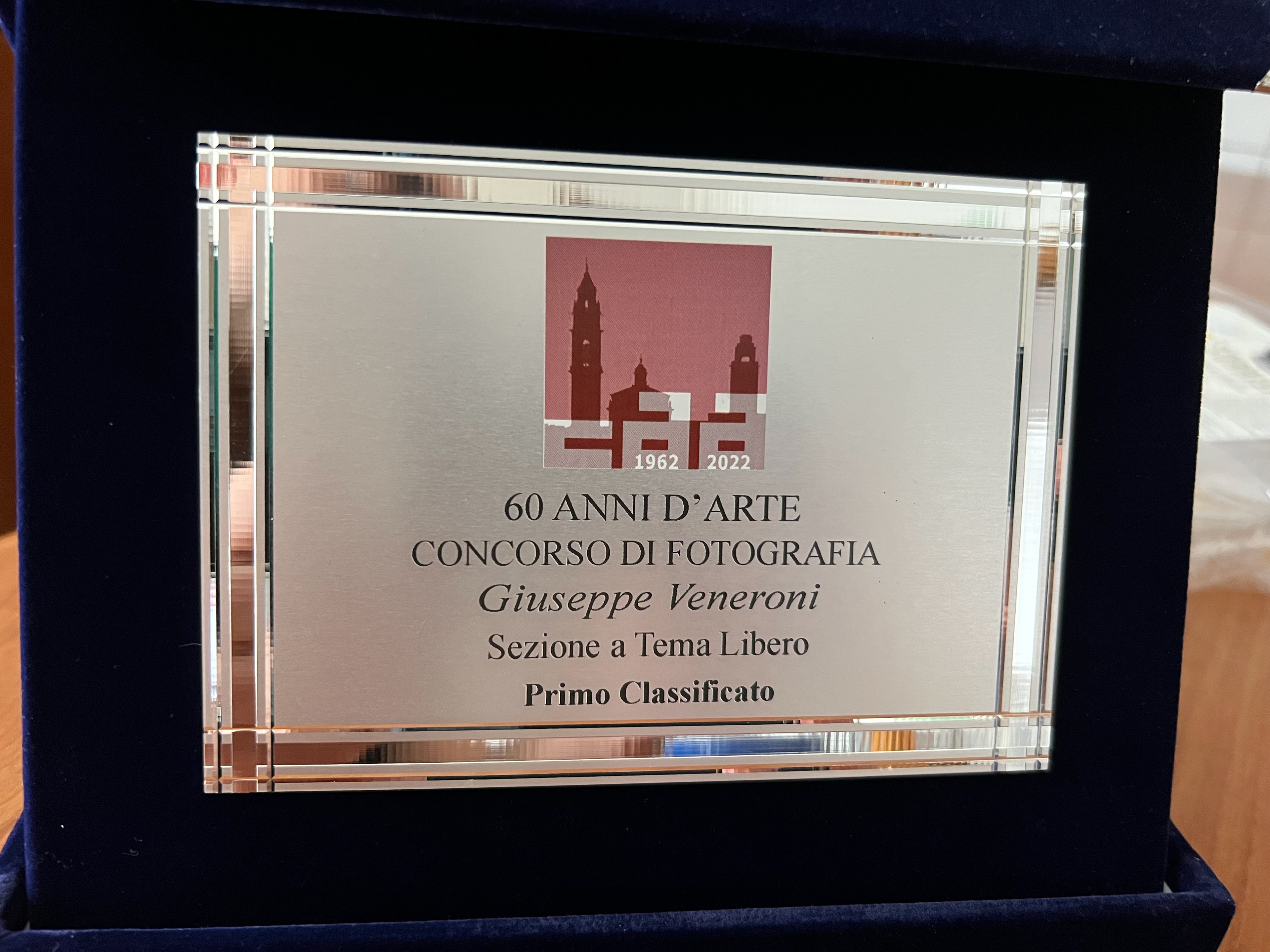 La targa ricordo del premio