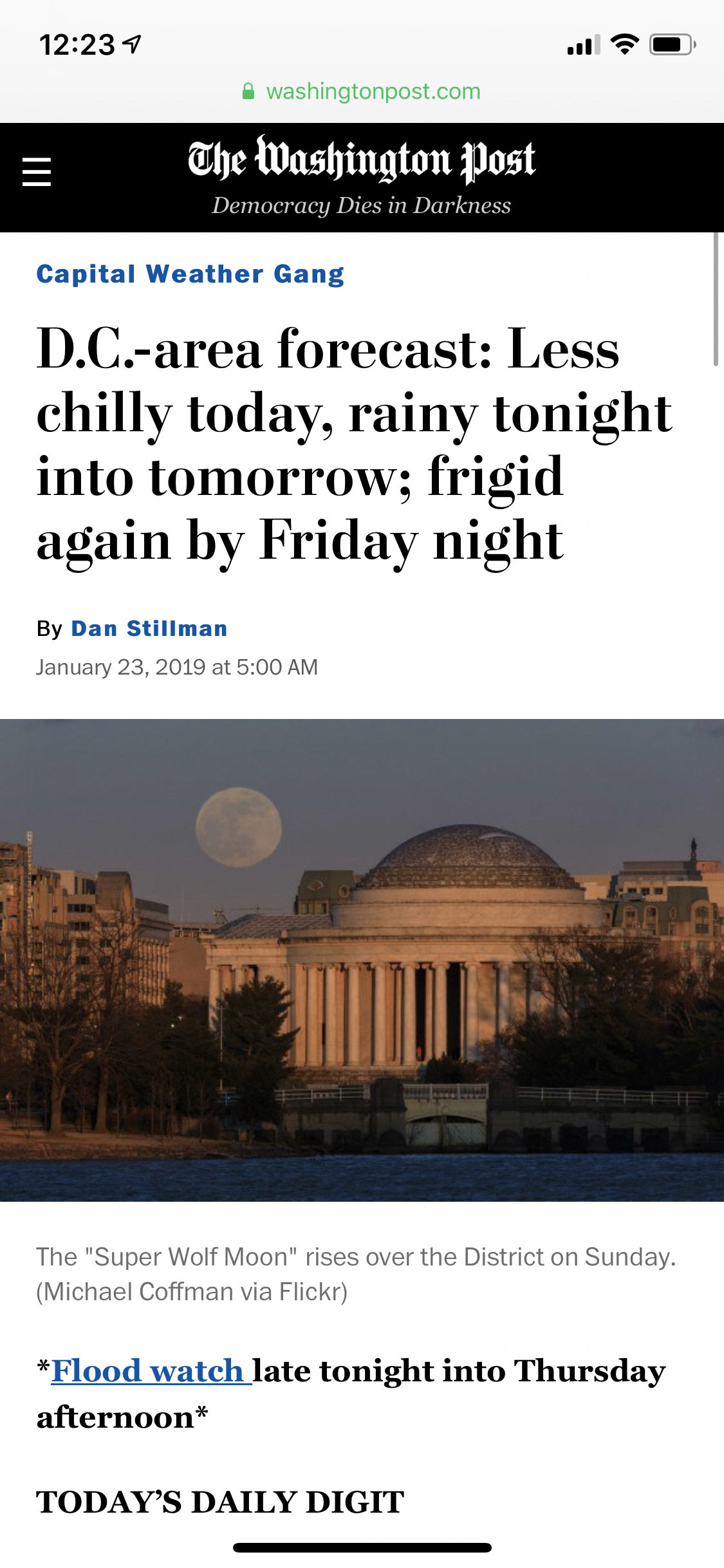 "Super Wolf Moon" rising over the District